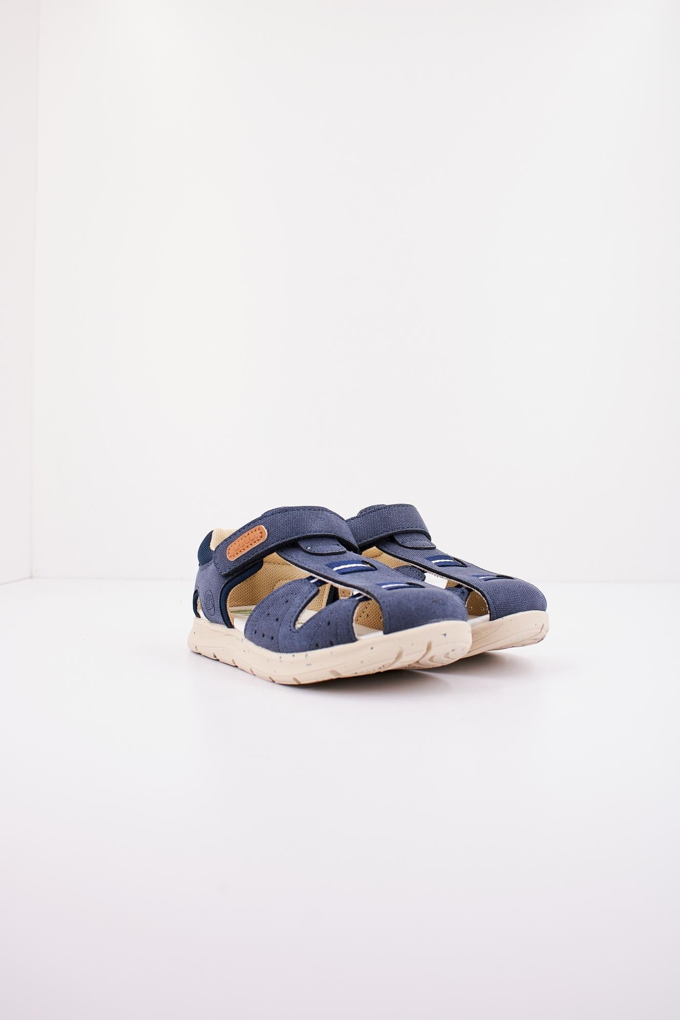 CHICCO CARDIFF en color AZUL (2)
