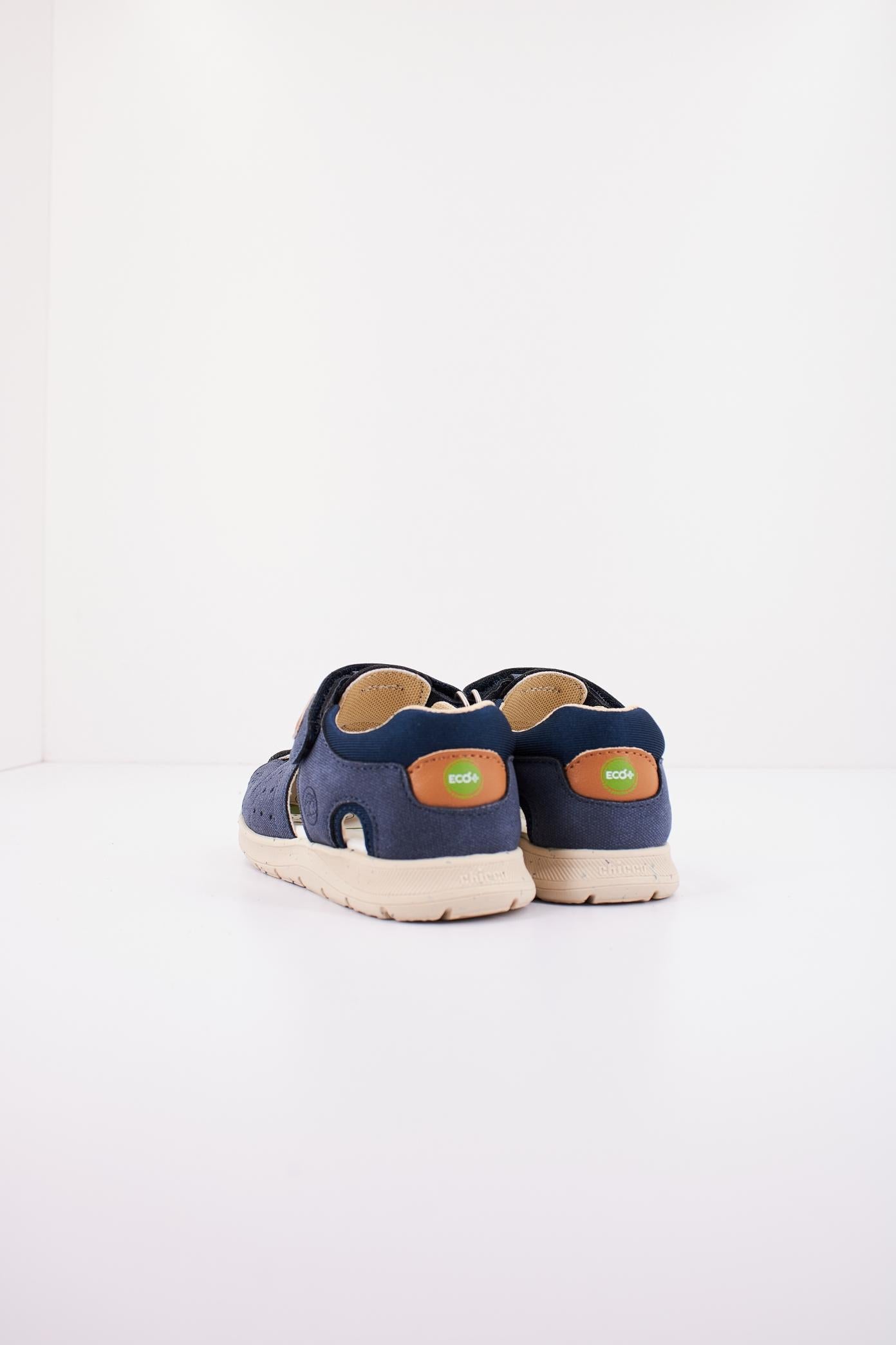 CHICCO CARDIFF en color AZUL (3)
