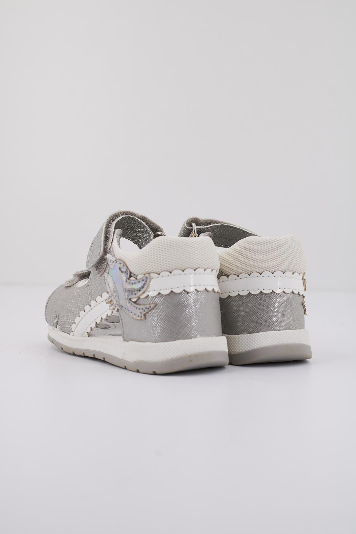 CHICCO GREYA en color PLATA (3)