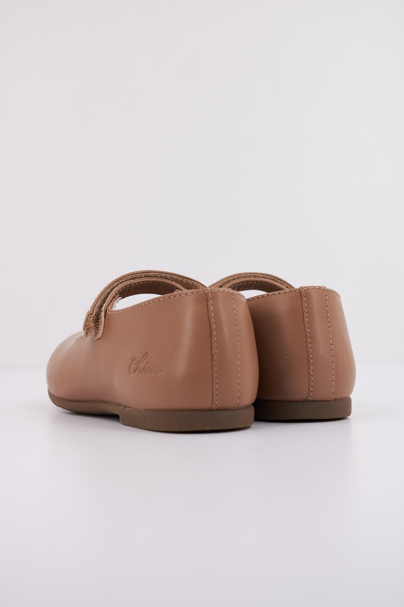 CHICCO CASSANDRA en color MARRON (4)
