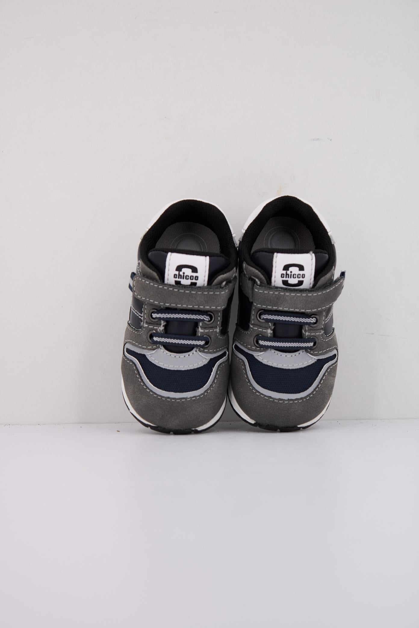 CHICCO OTA BAJA GANTIX en color GRIS (3)