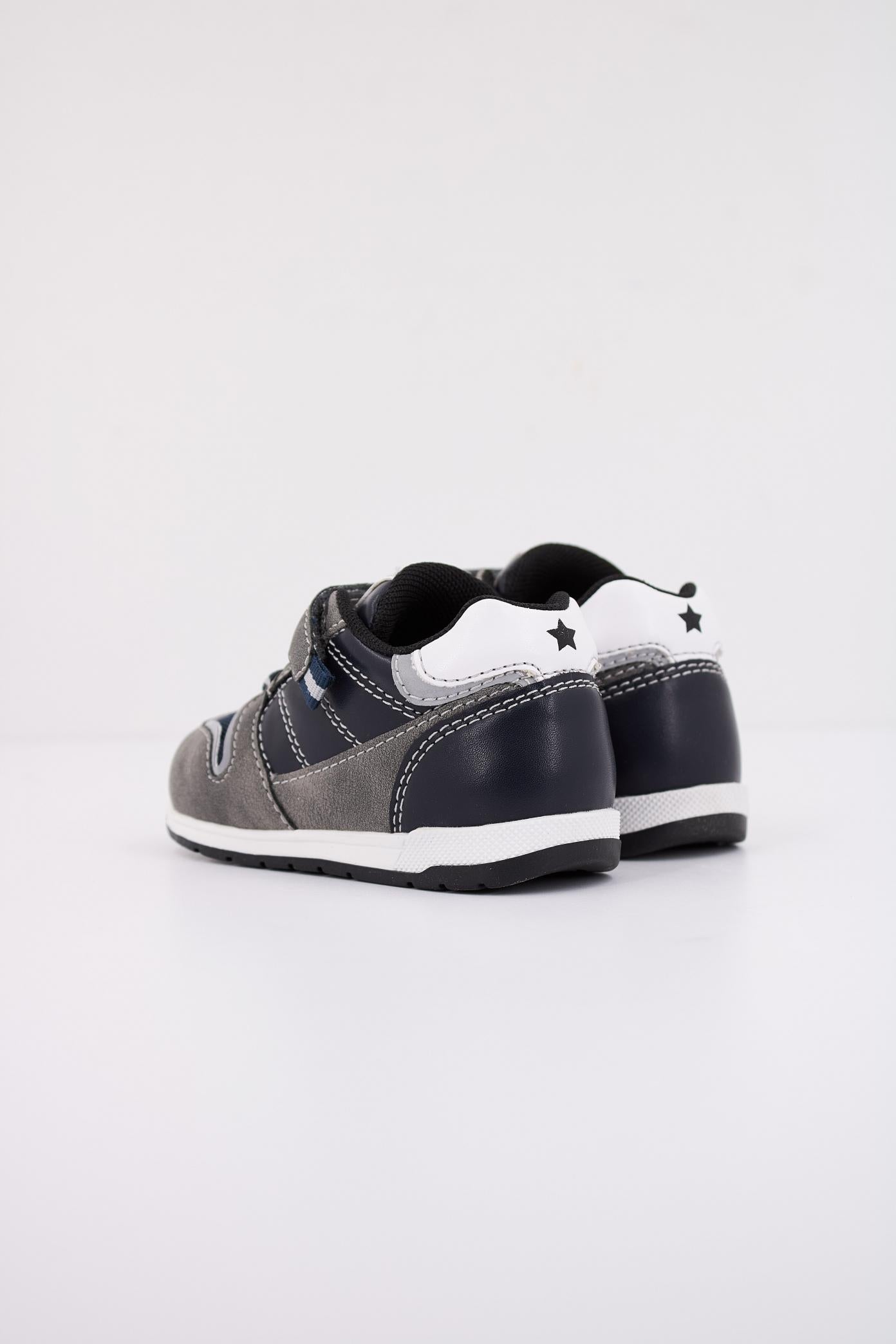 CHICCO OTA BAJA GANTIX en color GRIS (4)