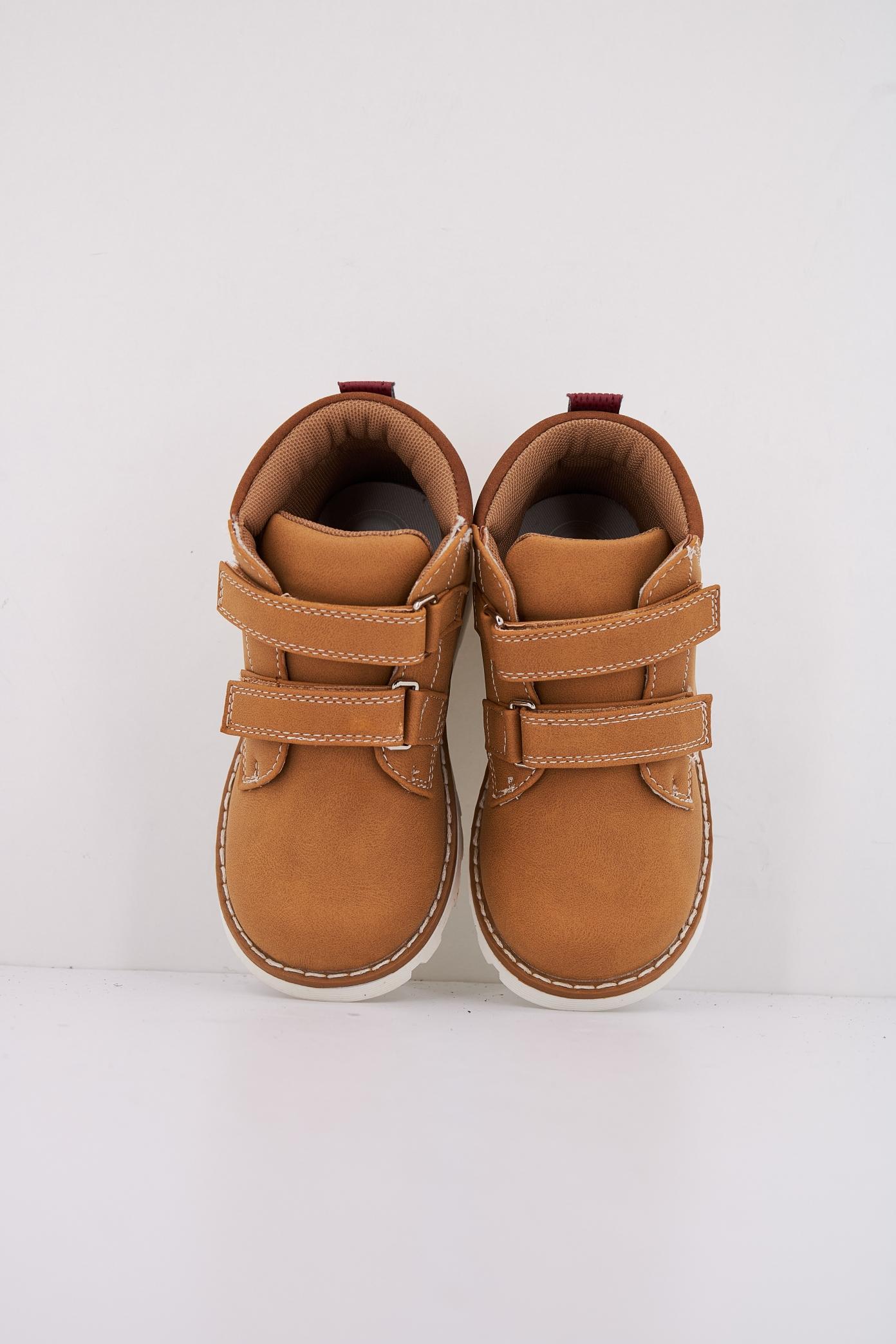 CHICCO FABEL en color MARRON CLARO (3)