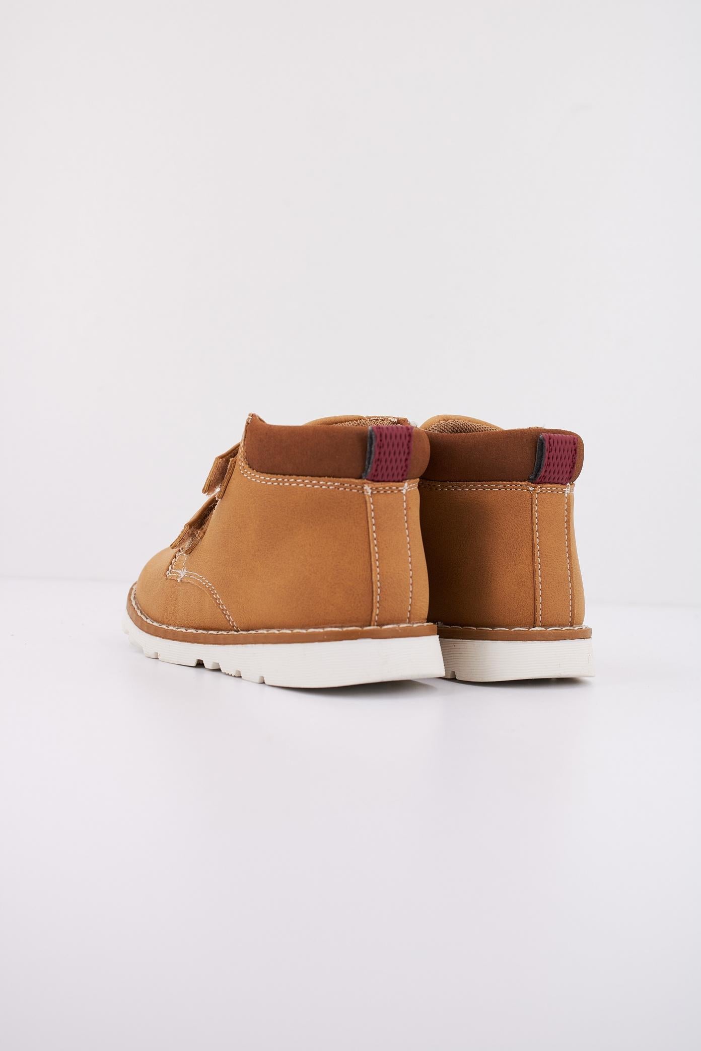 CHICCO FABEL en color MARRON CLARO (4)