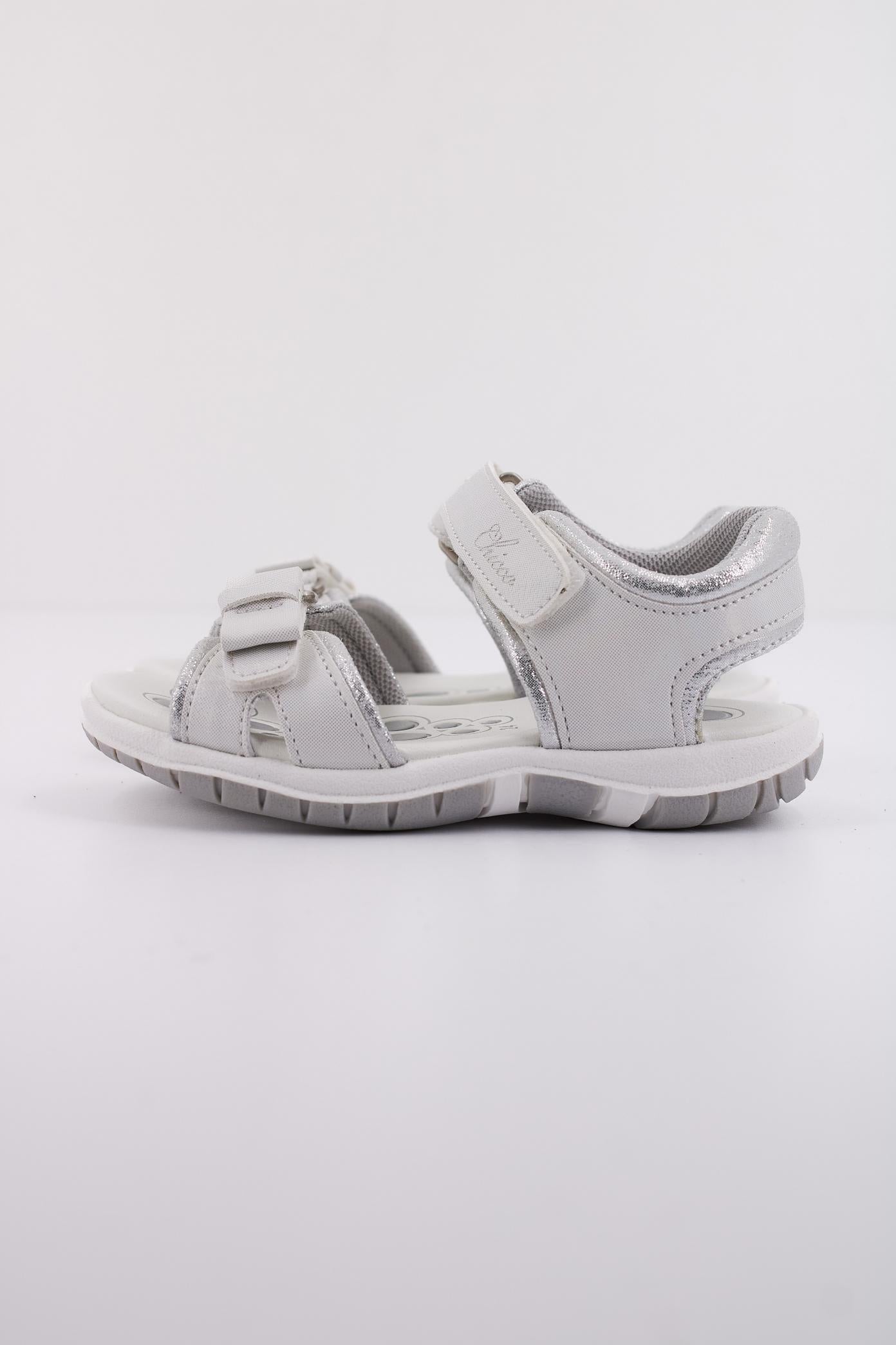 CHICCO FLORY en color BLANCO (1)