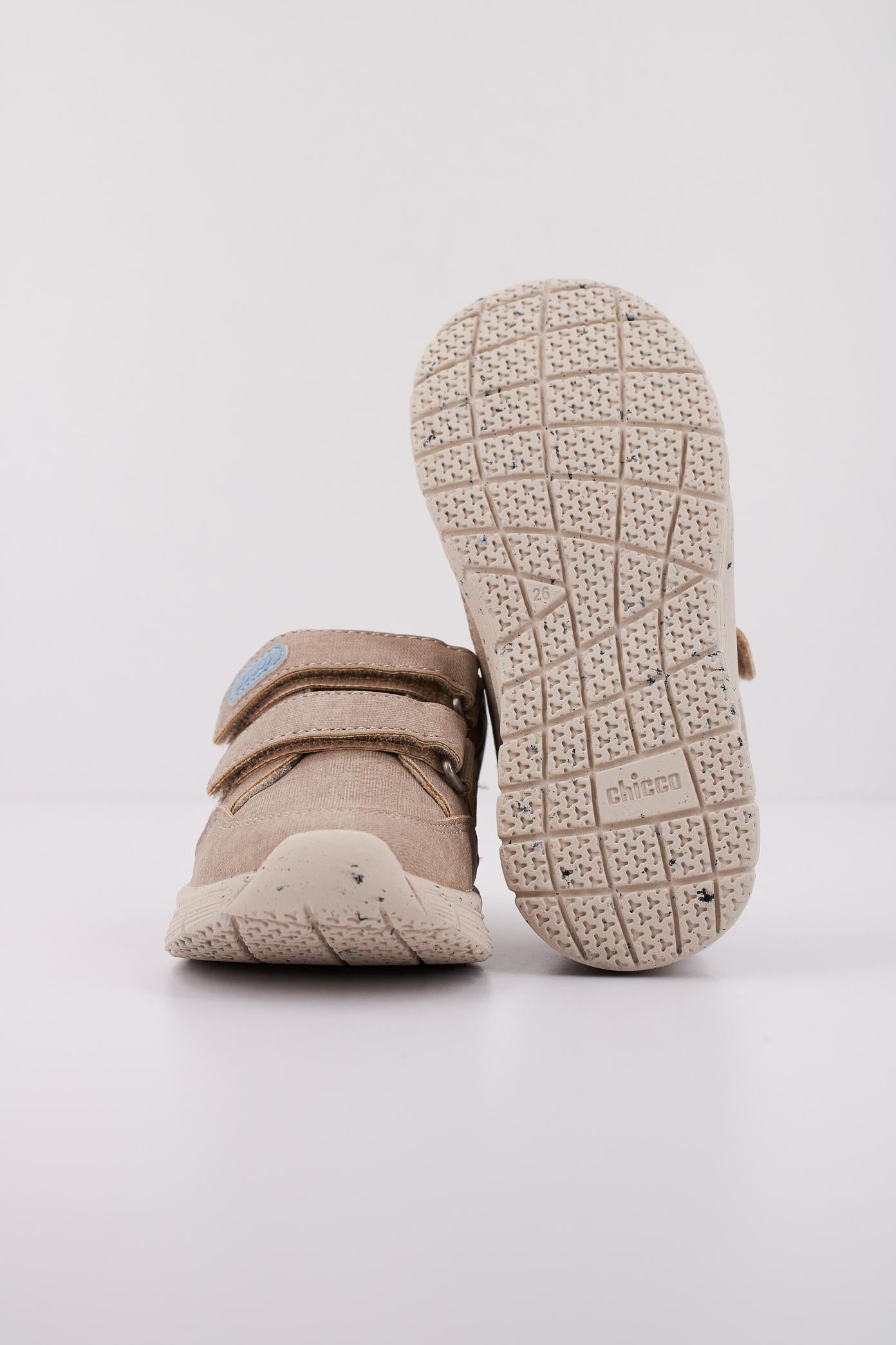CHICCO CASTER en color BEIS (5)