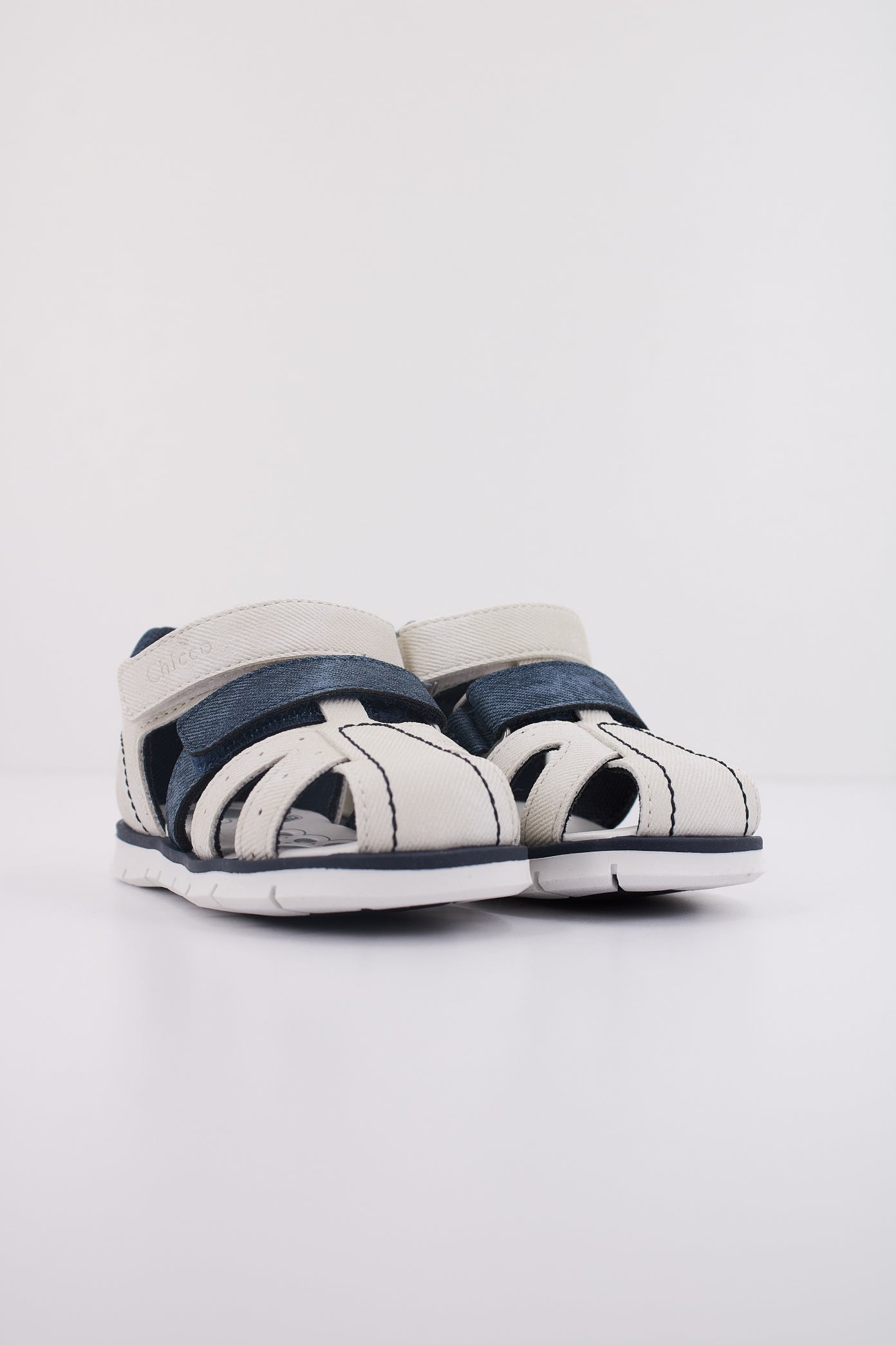 CHICCO FIODOR en color BLANCO (2)