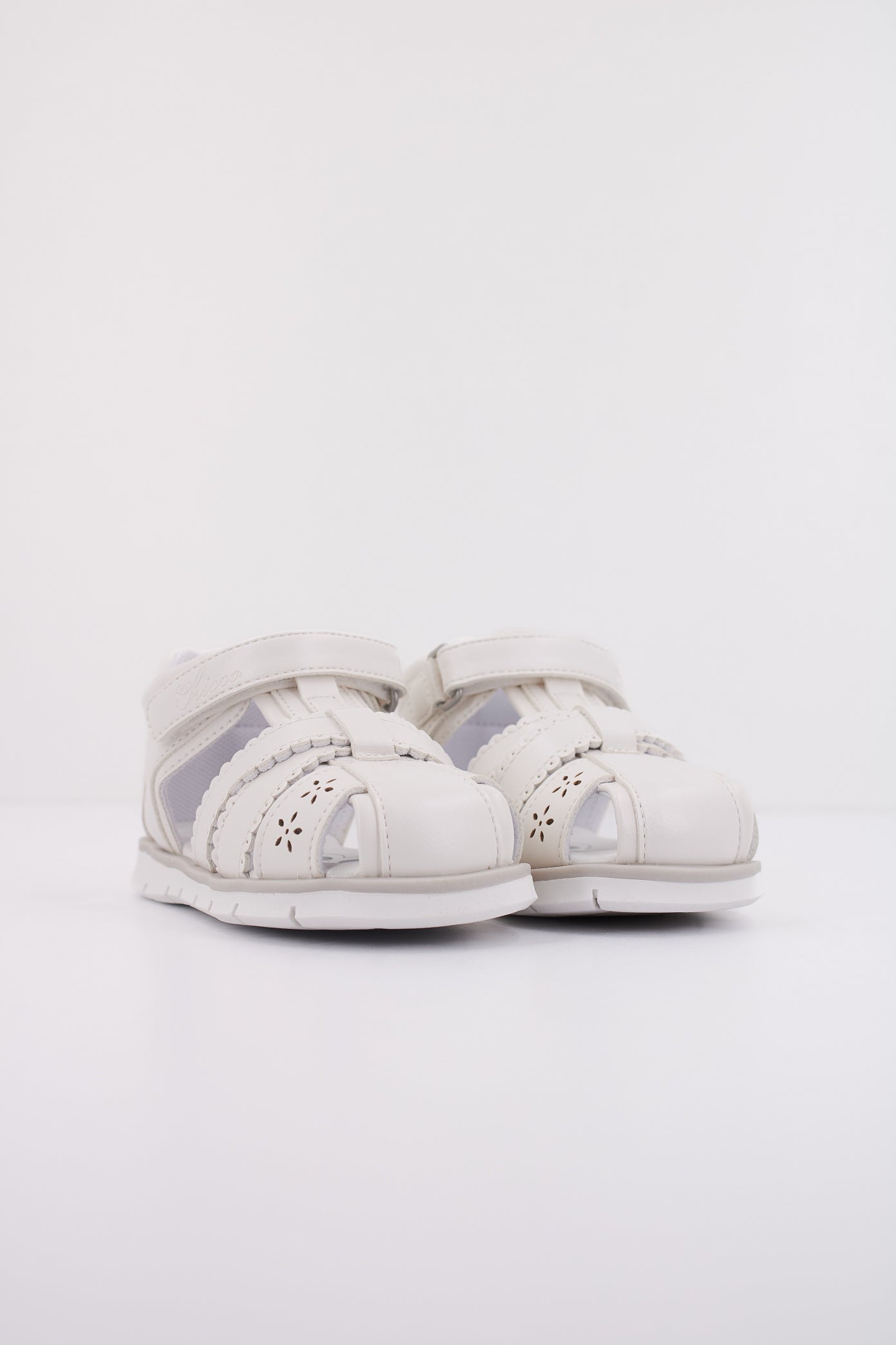 CHICCO FRISY en color BLANCO (2)
