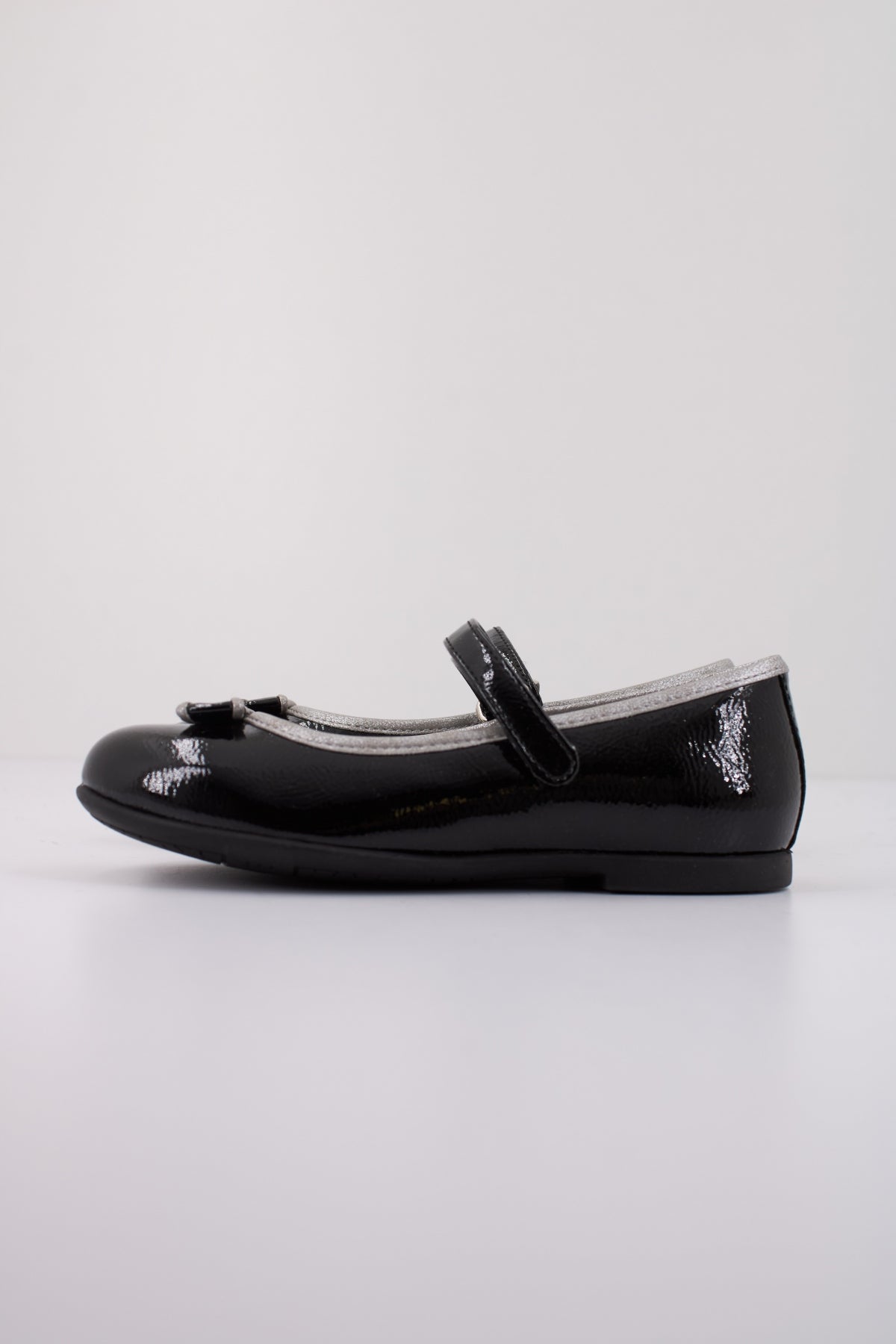 CHICCO CALA en color NEGRO (1)