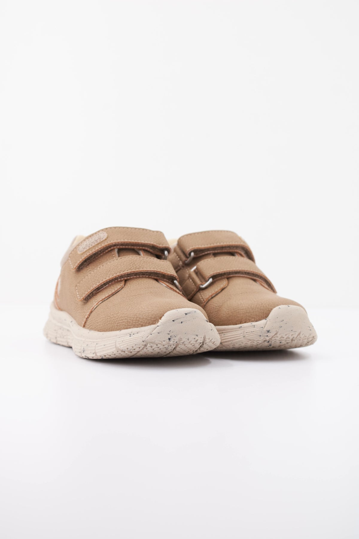 CHICCO C en color MARRON CLARO (2)