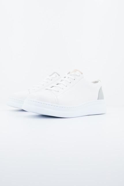 CAMPER TWS en color BLANCO (1)