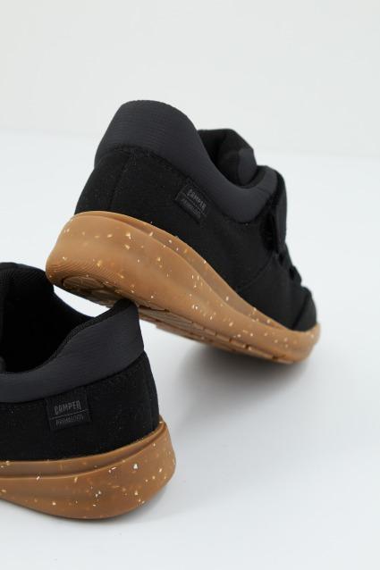 CAMPER ERGO KIDS en color NEGRO (3)