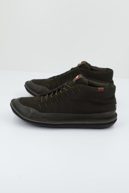 CAMPER HUM.RY LLAPIS en color VERDE (2)
