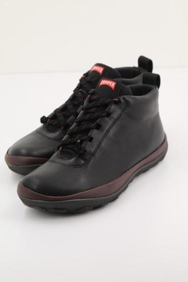 CAMPER PEU PISTA en color NEGRO (1)