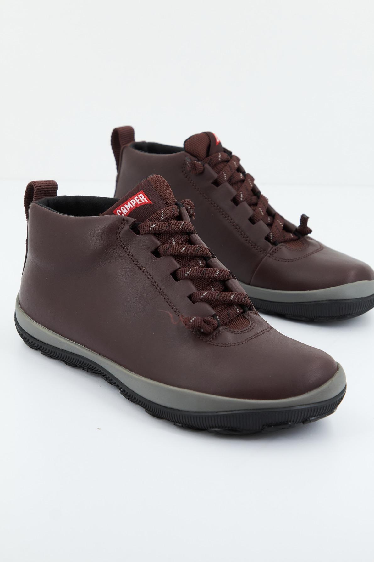 CAMPER PEU PISTA GM en color BURDEOS (2)