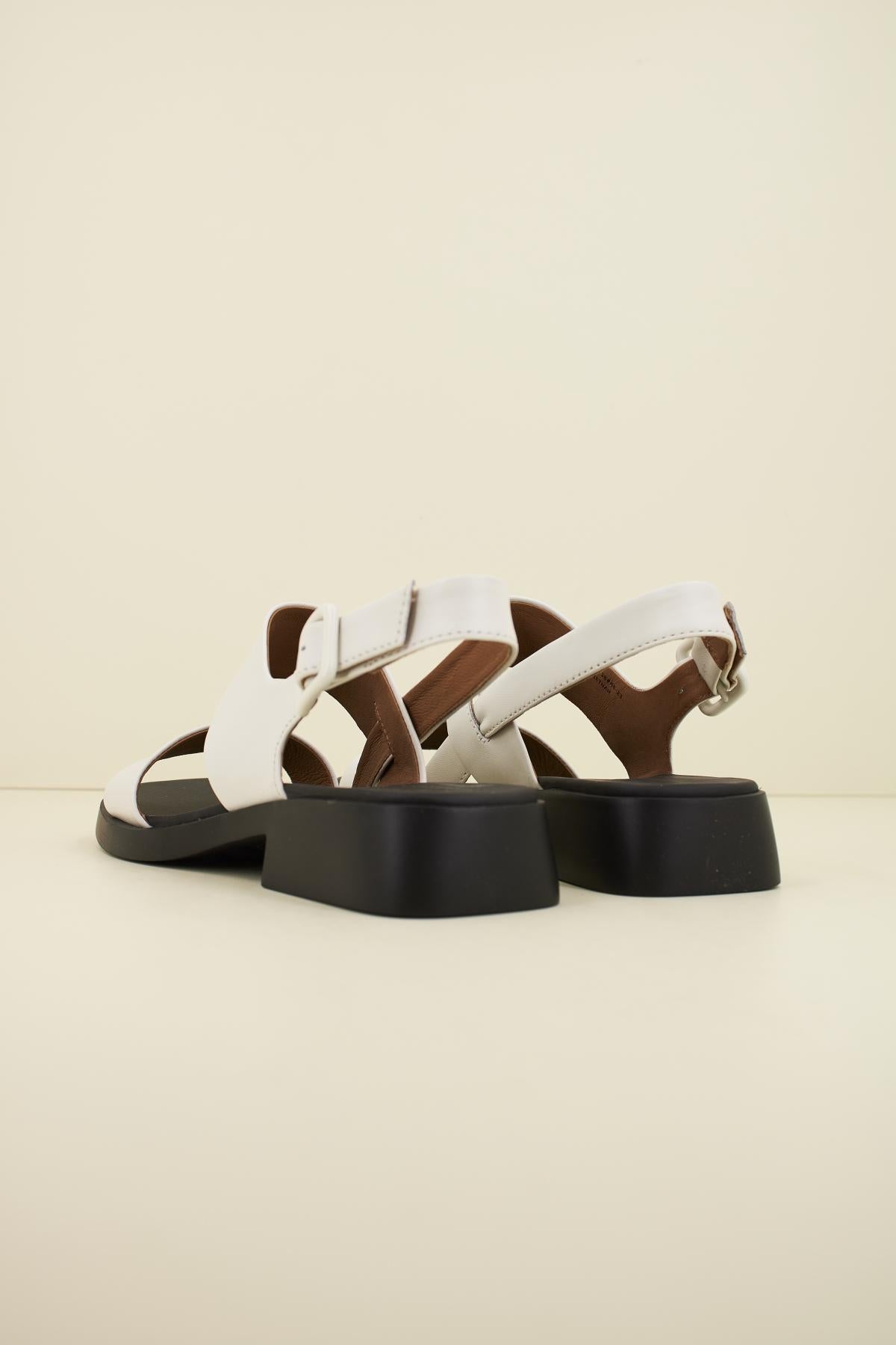 CAMPER DANA en color BLANCO (3)