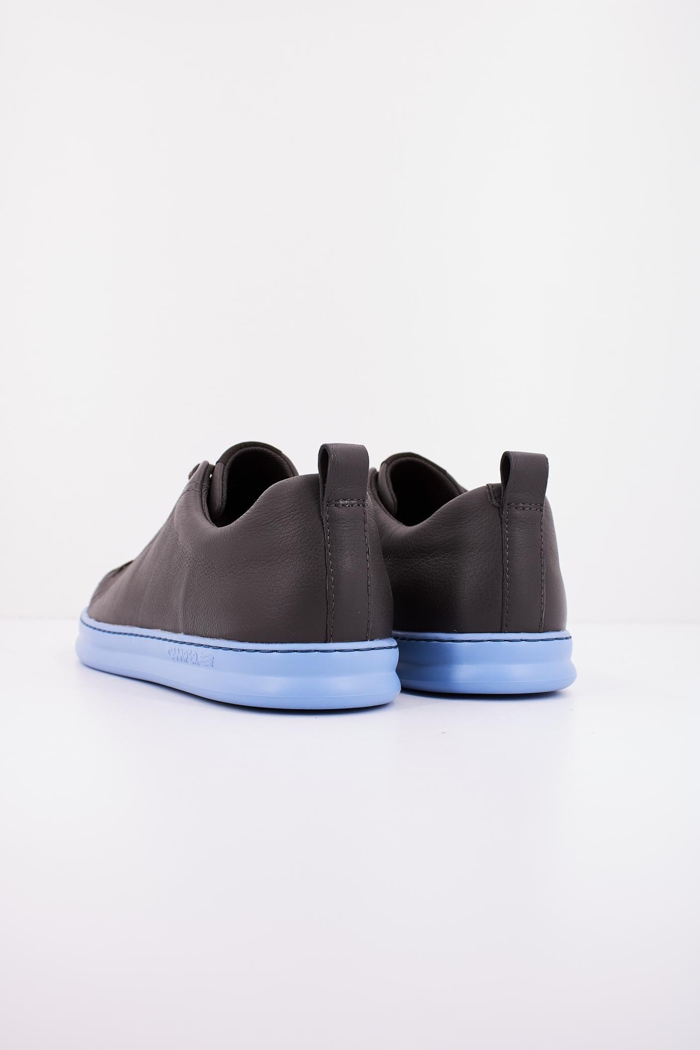 CAMPER SELLA METEOR/RUNNERFOUR en color NEGRO (3)