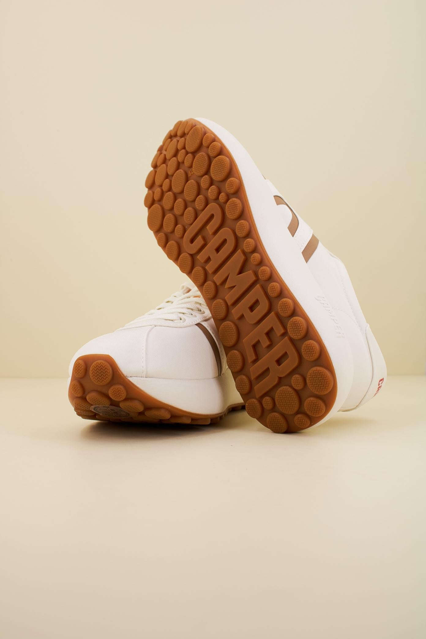 CAMPER VEGA HOUSTON,FILM CRATE en color BLANCO (4)