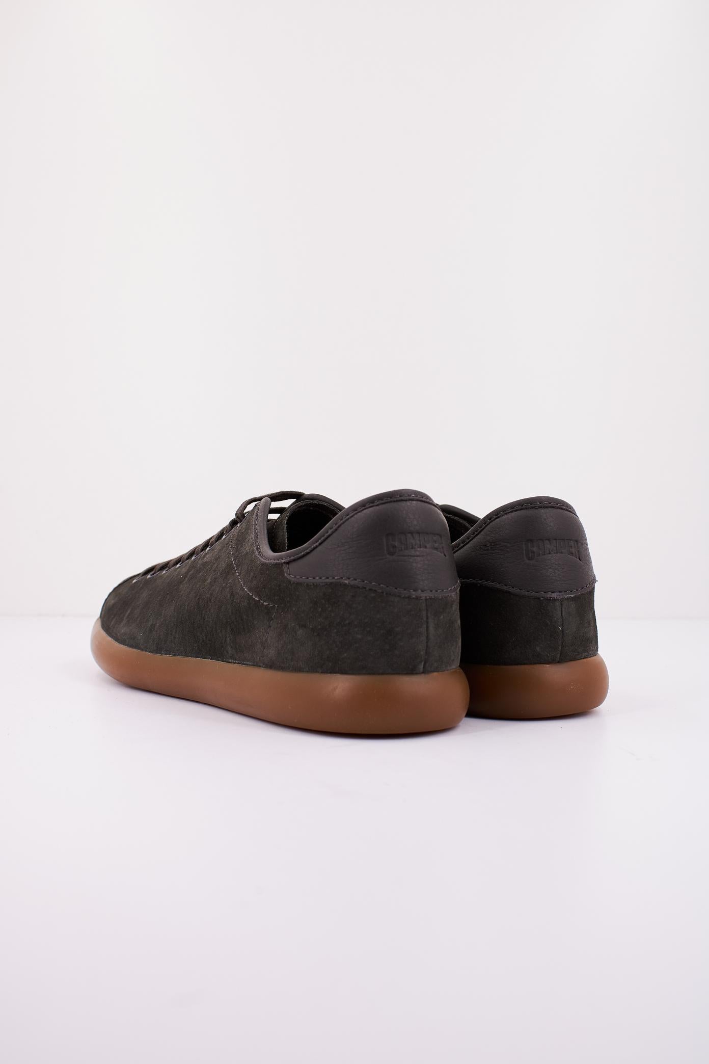 CAMPER PELOTAS SOLLER en color GRIS (3)