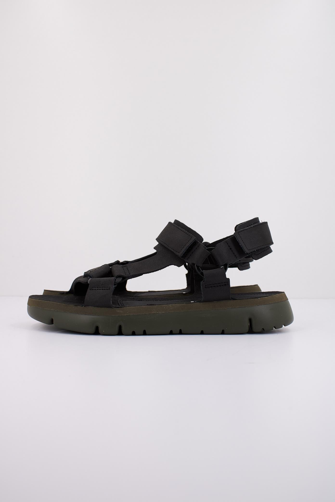 CAMPER ORUGA SANDAL en color NEGRO (1)