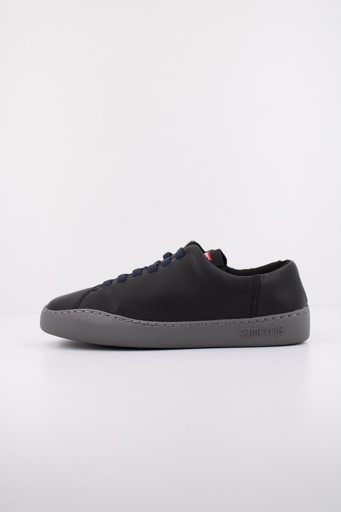 CAMPER TOURING RY en color NEGRO (1)