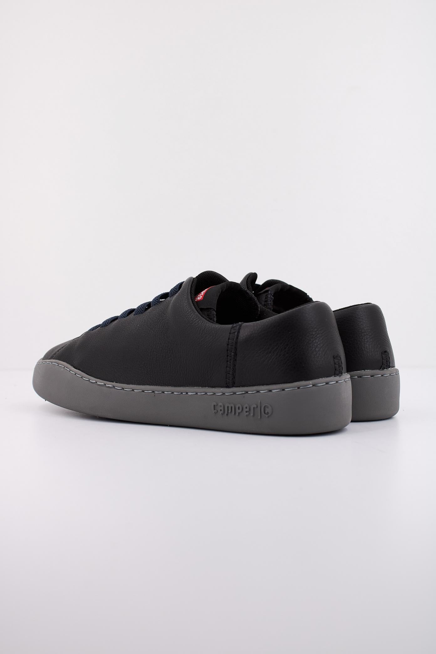 CAMPER TOURING RY en color NEGRO (4)