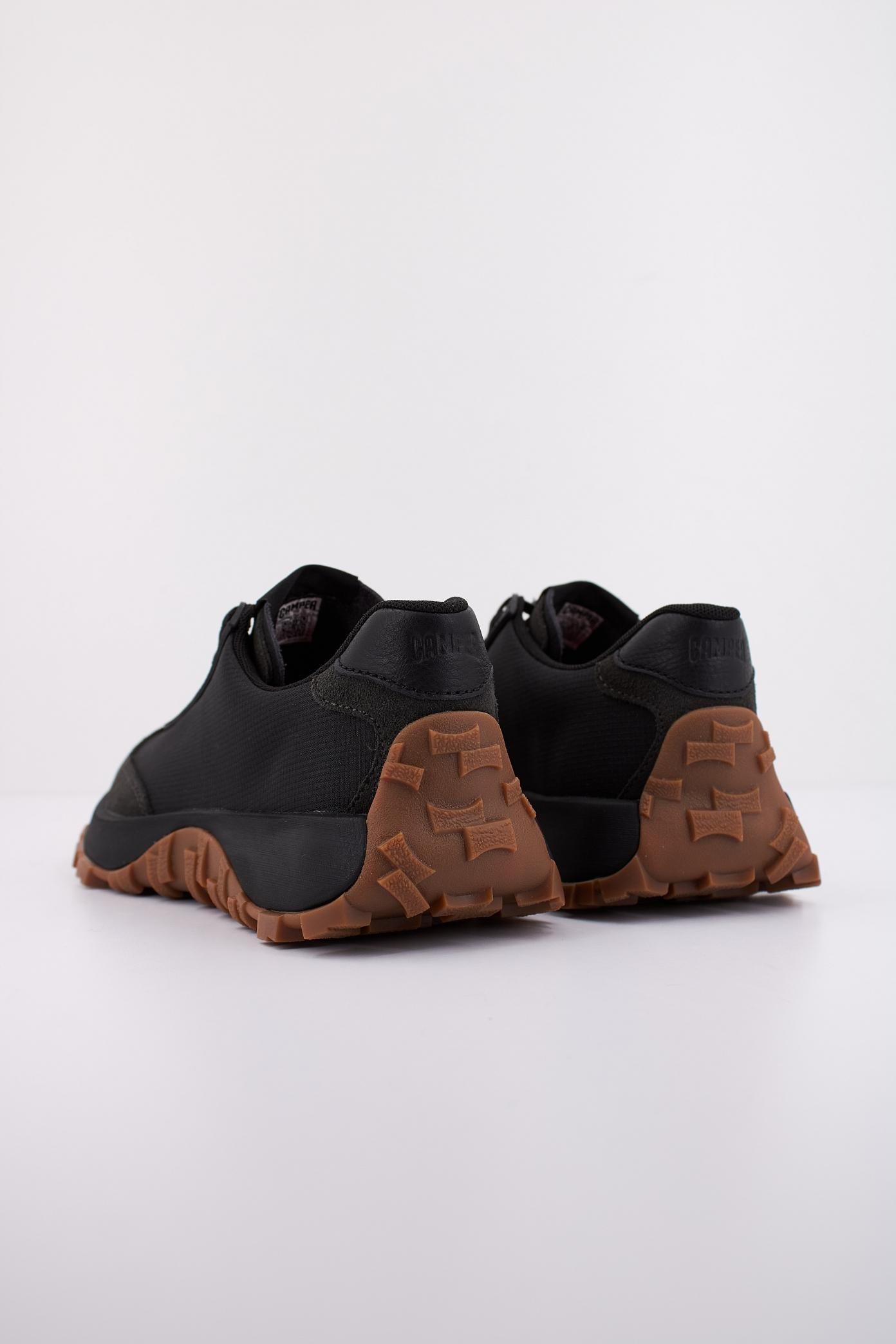 CAMPER DRIFT TRAIL en color NEGRO (4)