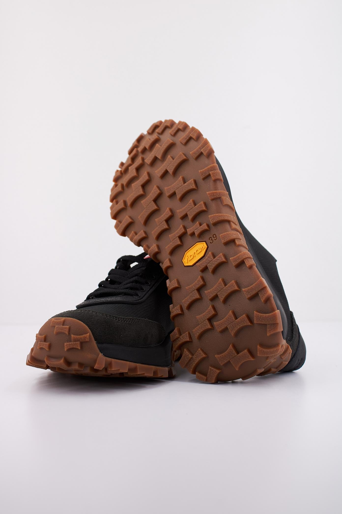 CAMPER DRIFT TRAIL en color NEGRO (5)