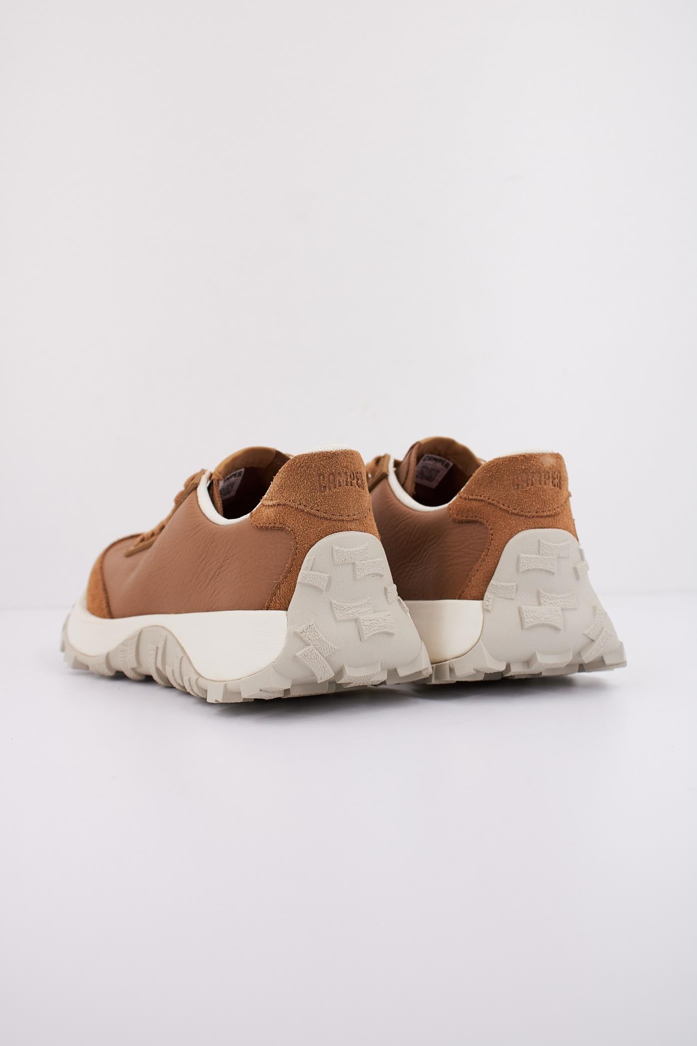 CAMPER DRIFT TRAIL en color MARRON CLARO (4)