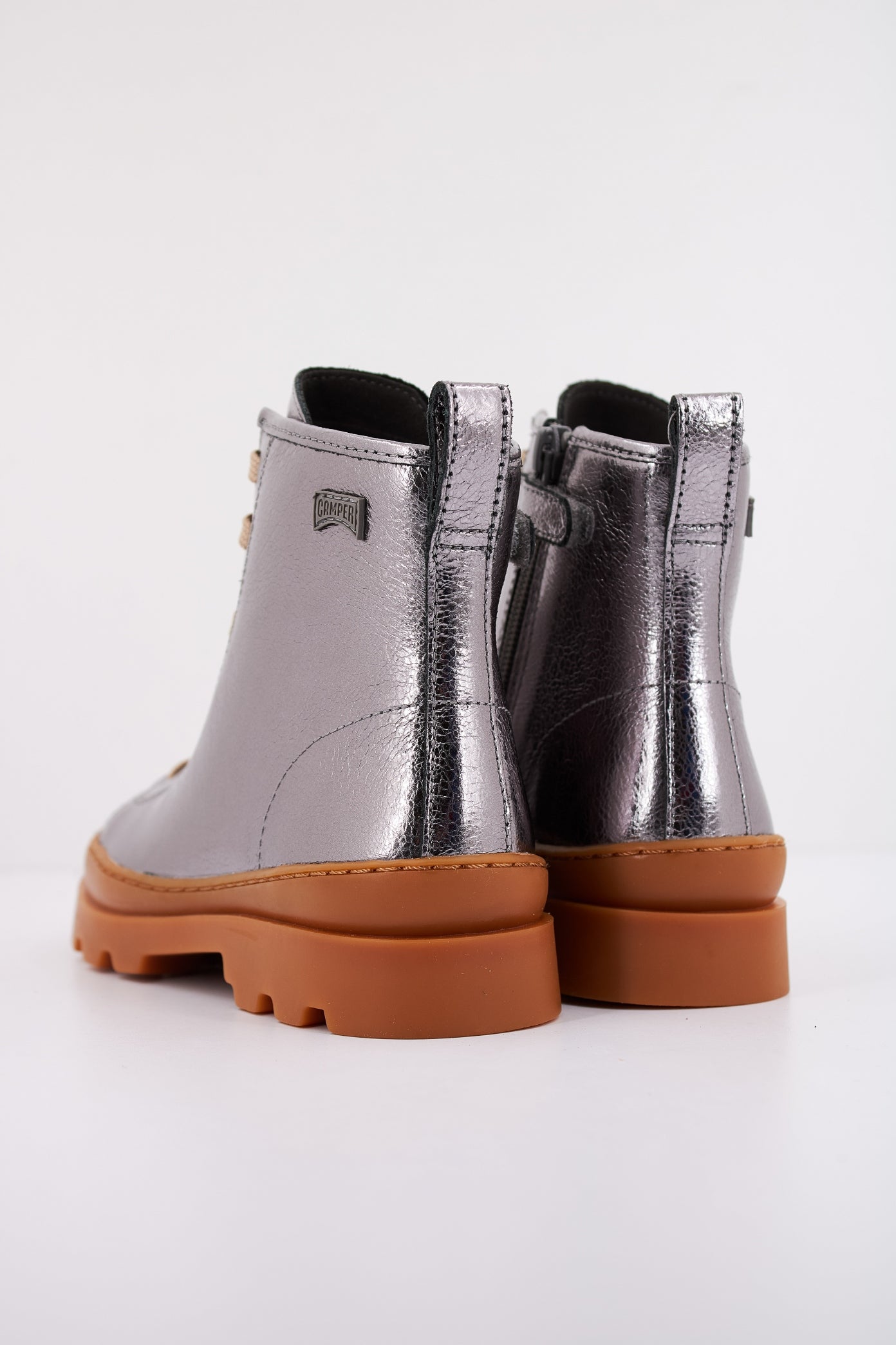 CAMPER BRUTUS en color GRIS (4)