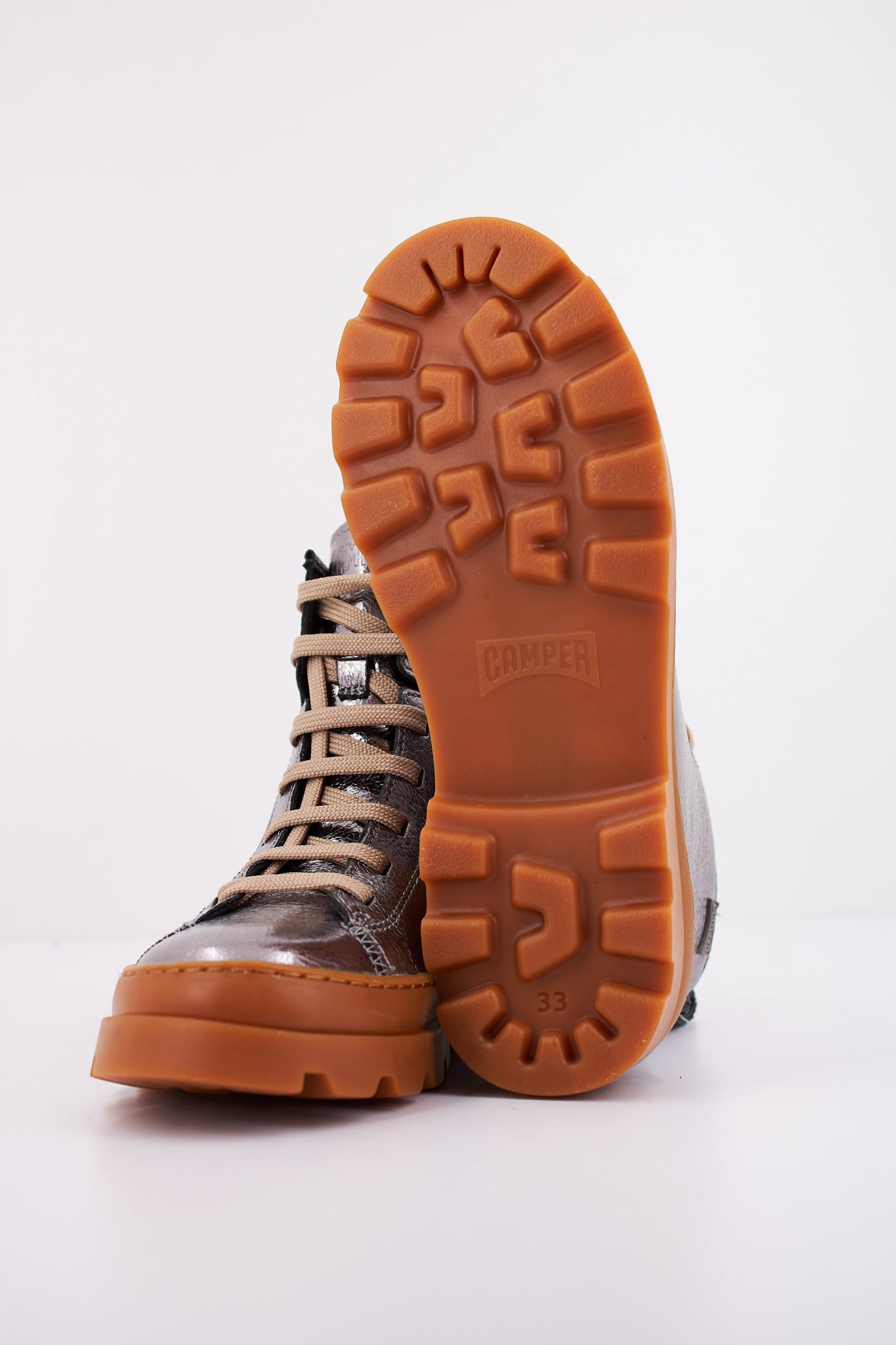 CAMPER BRUTUS en color GRIS (5)