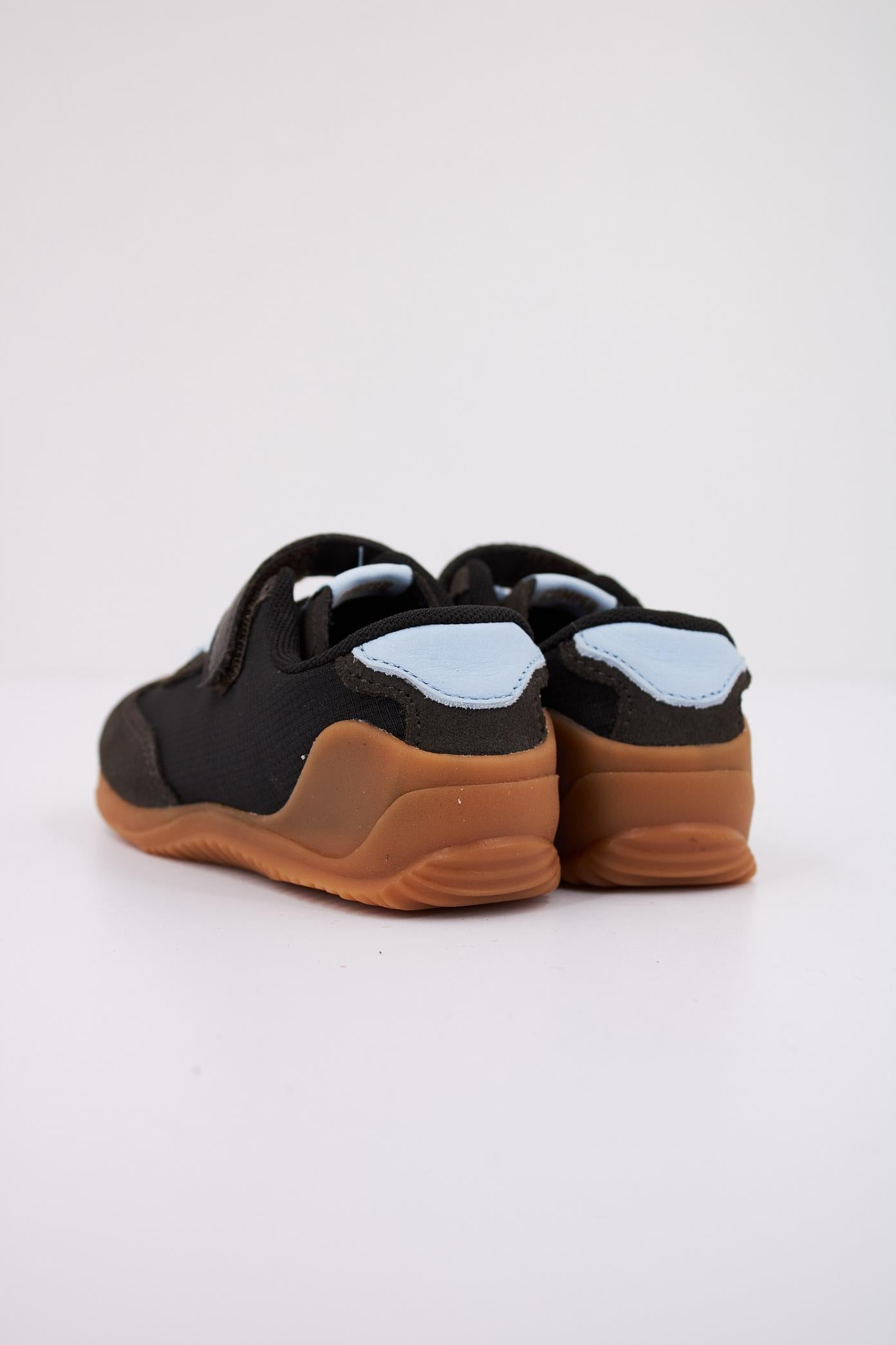 CAMPER CAMISOLE en color NEGRO (4)