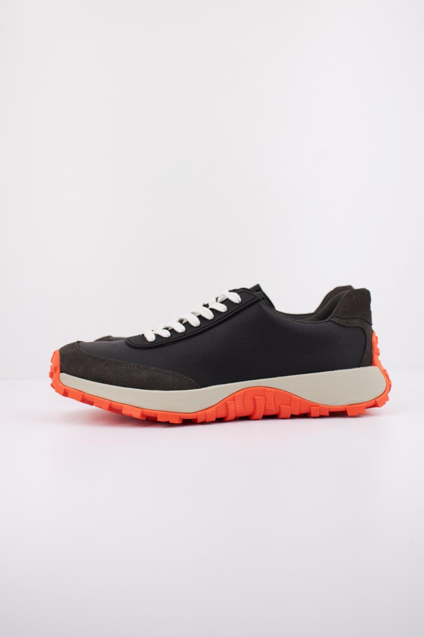 CAMPER DRIFT TRAIL en color NEGRO (1)