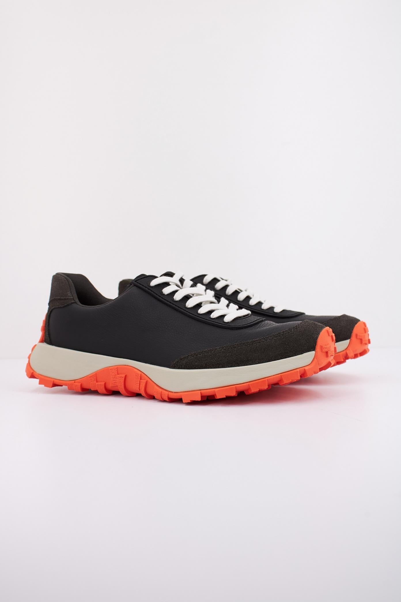 CAMPER DRIFT TRAIL en color NEGRO (2)