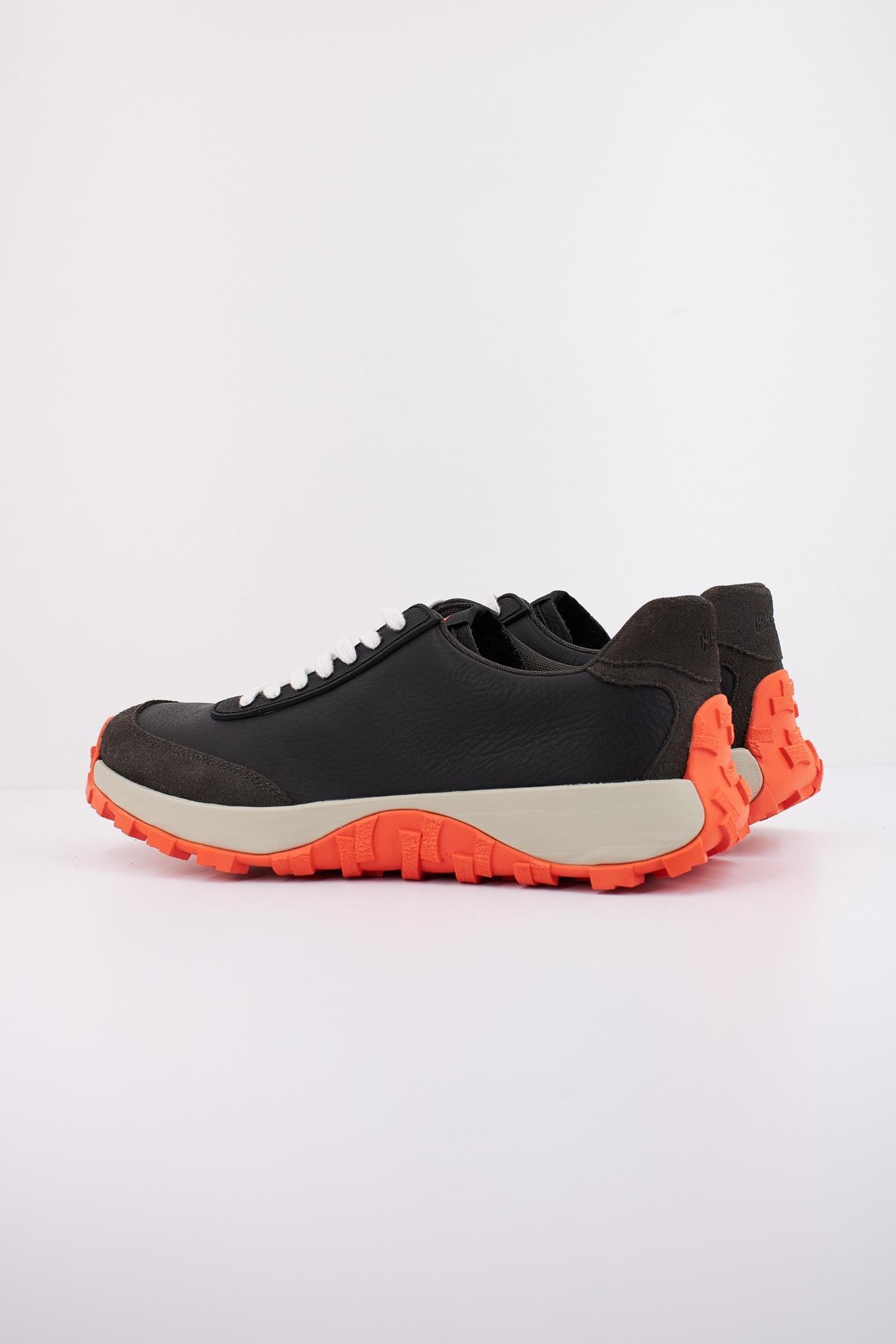 CAMPER DRIFT TRAIL en color NEGRO (4)