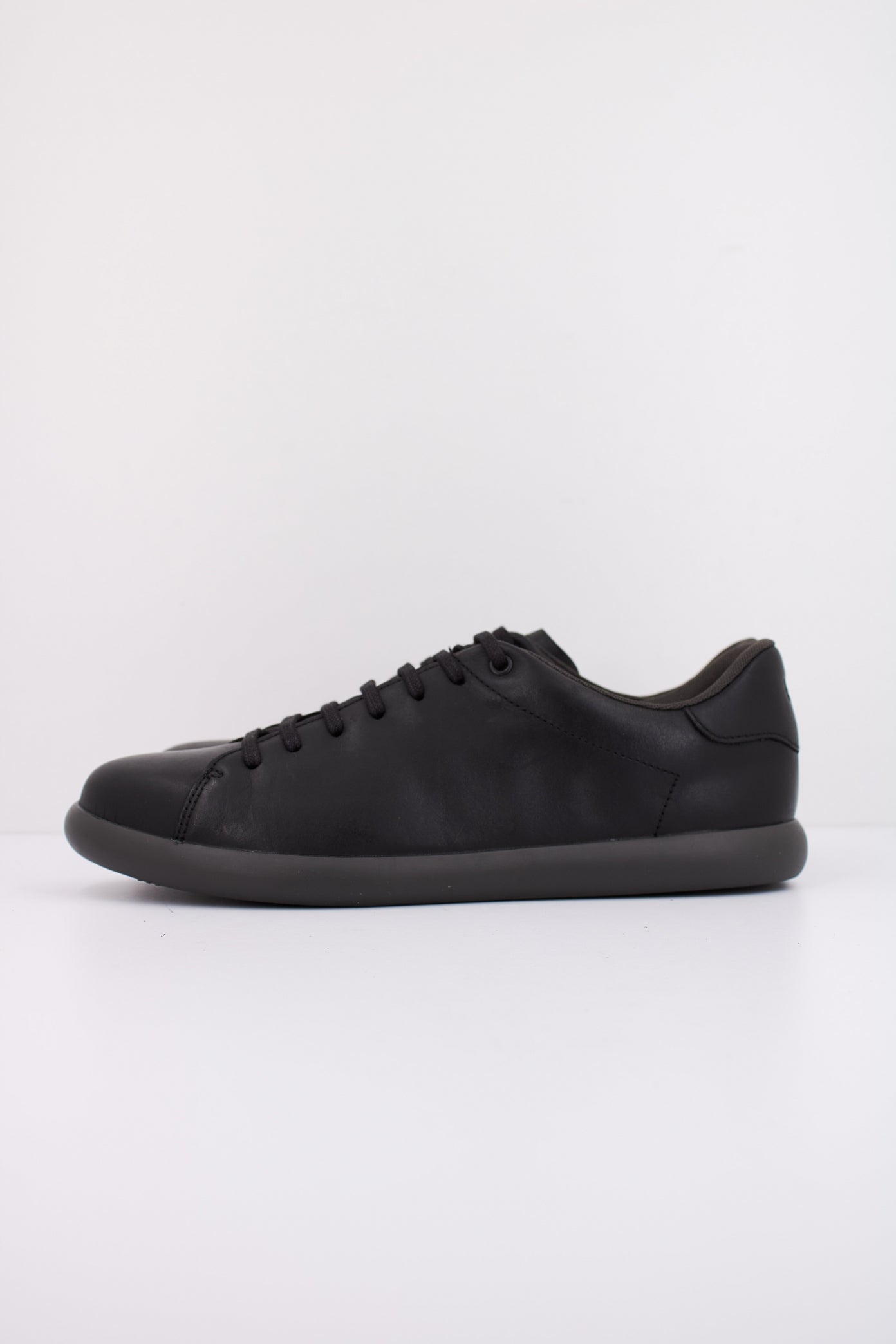 CAMPER PELOTAS SOLLER en color NEGRO (1)