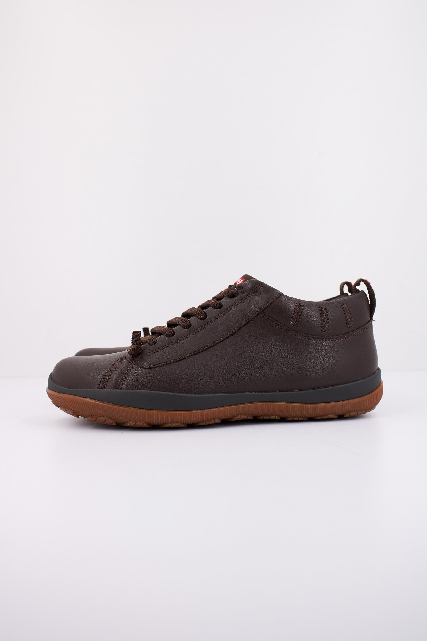 CAMPER PEU PISTA GM en color MARRON (1)
