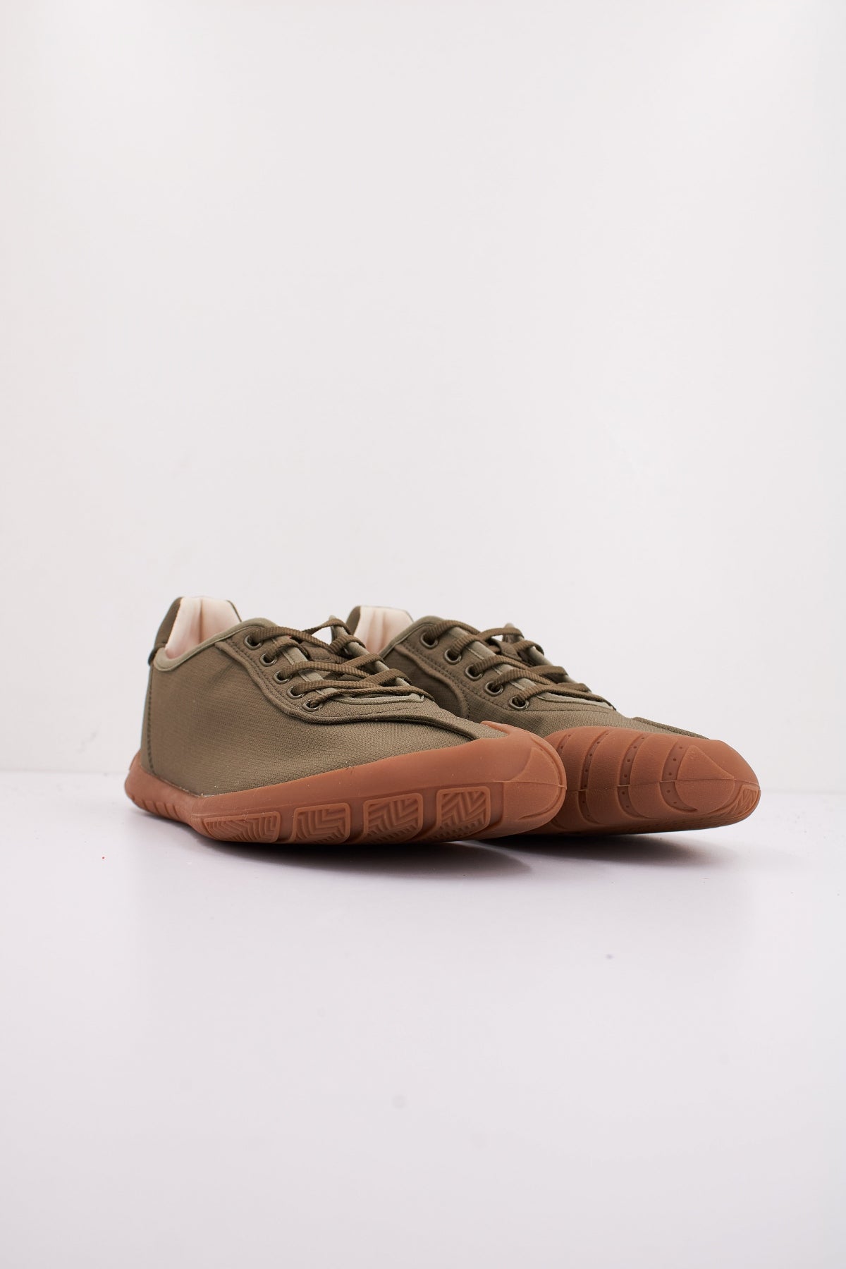 CAMPER PEU PATH en color VERDE (2)