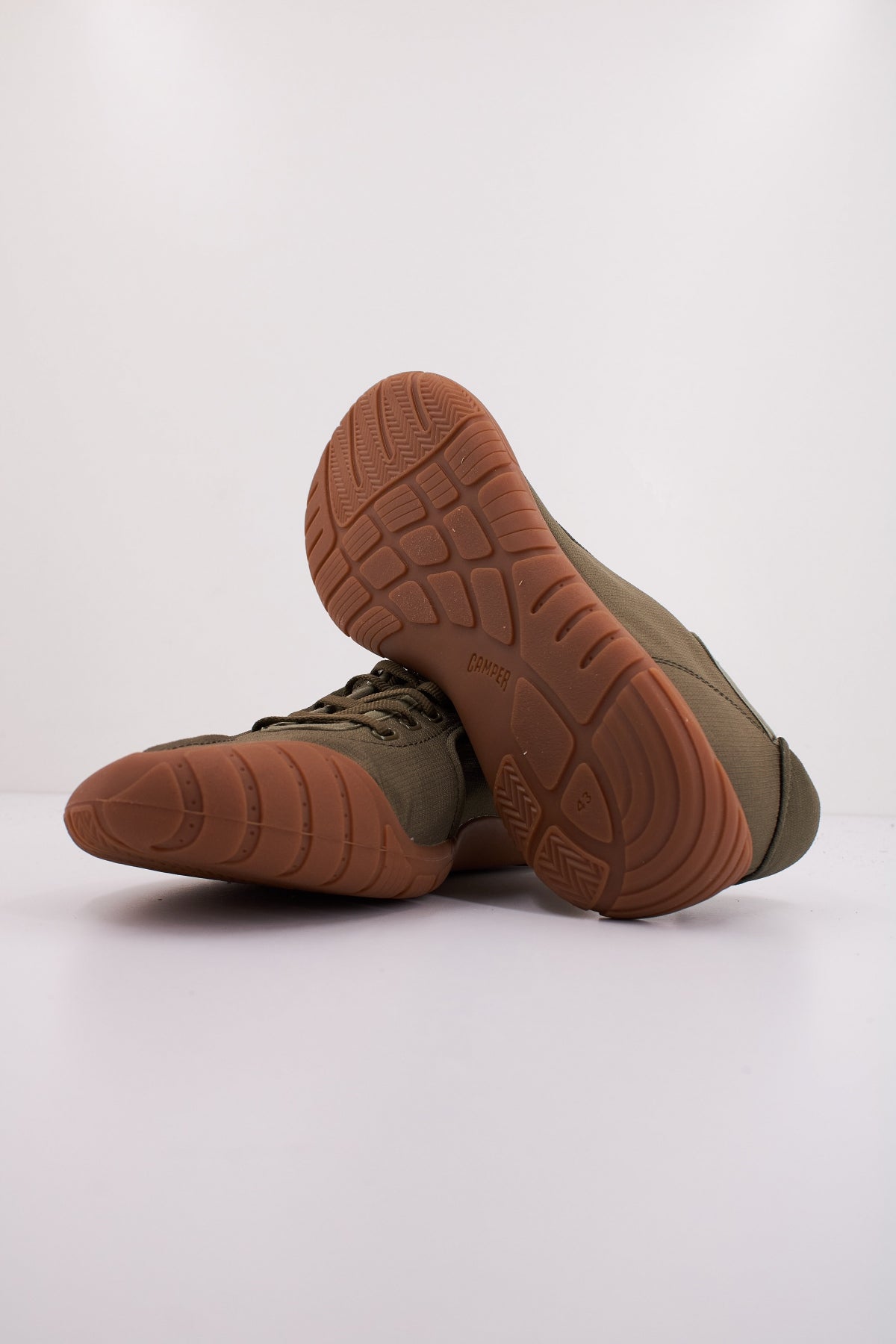 CAMPER PEU PATH en color VERDE (5)