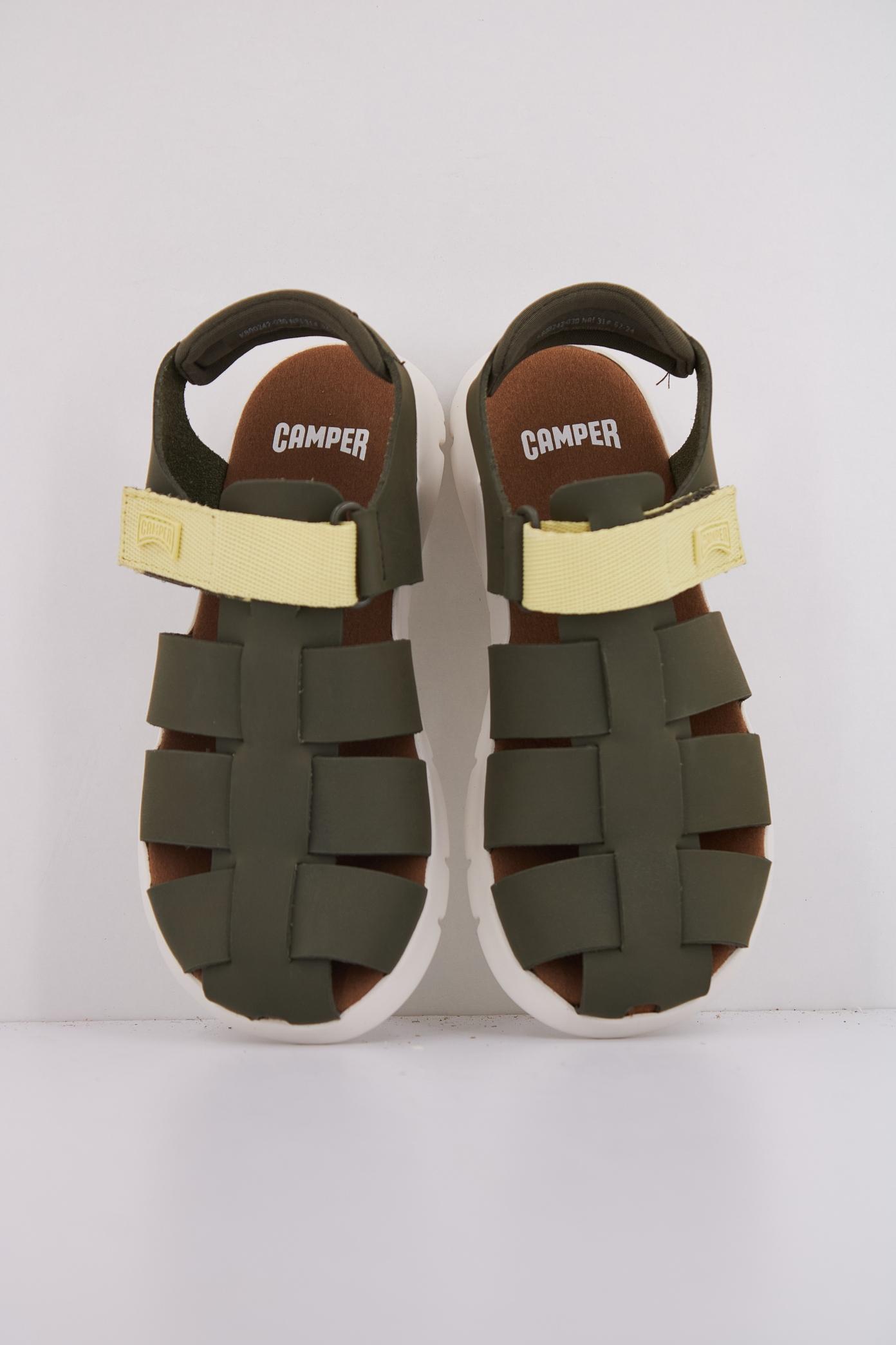 CAMPER ORUGA SANDAL KIDS en color VERDE (3)