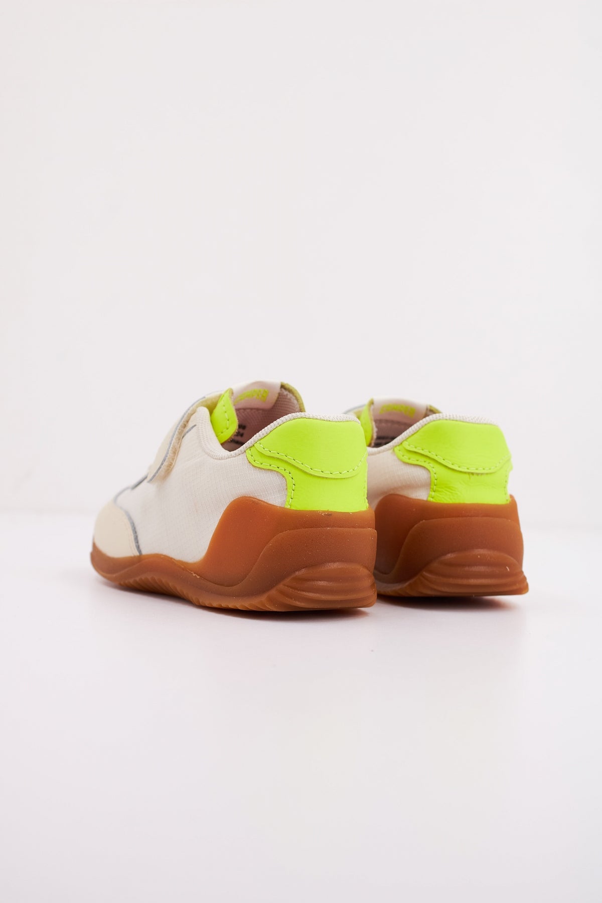 CAMPER DADDA FW en color BLANCO (4)
