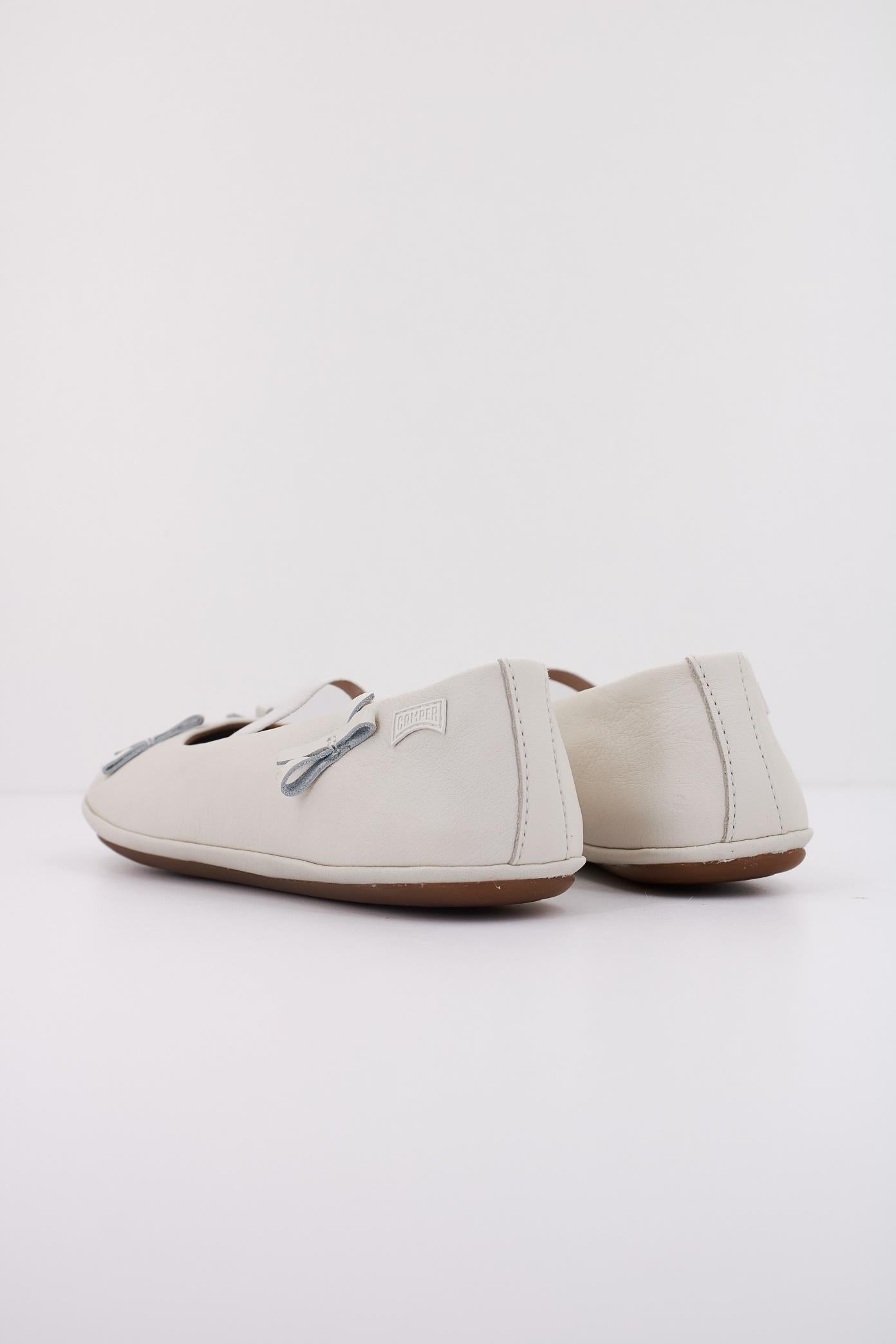 CAMPER K en color BLANCO (4)