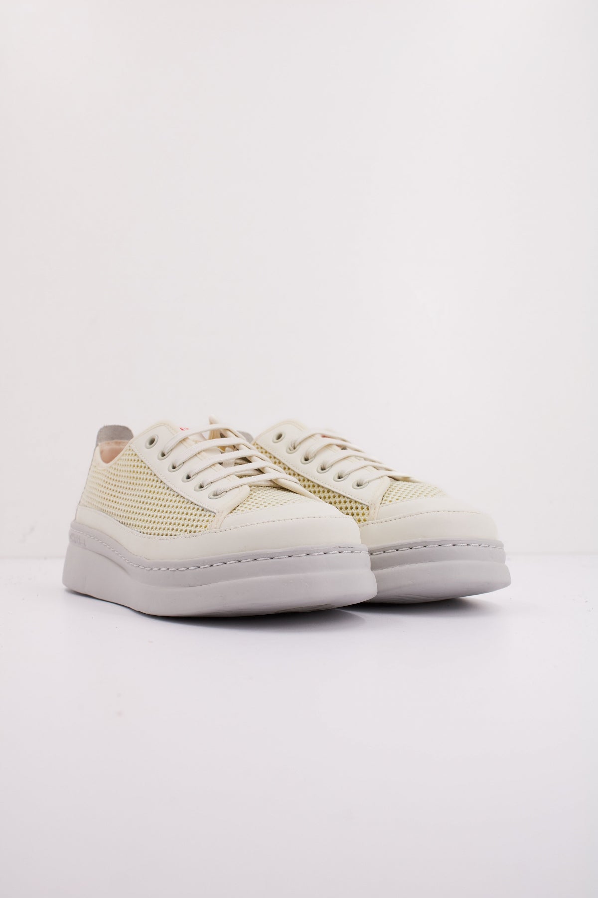 CAMPER K- en color BLANCO (2)