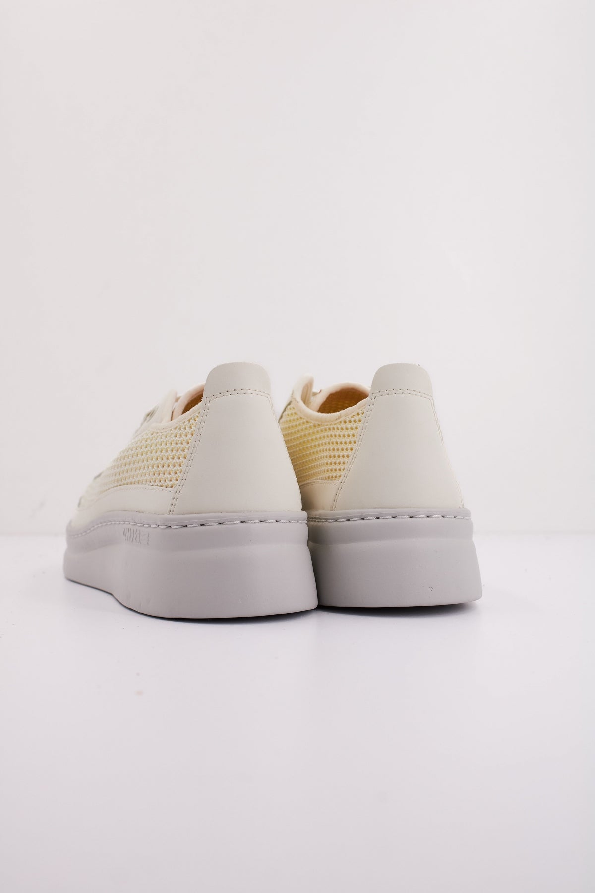 CAMPER K- en color BLANCO (4)