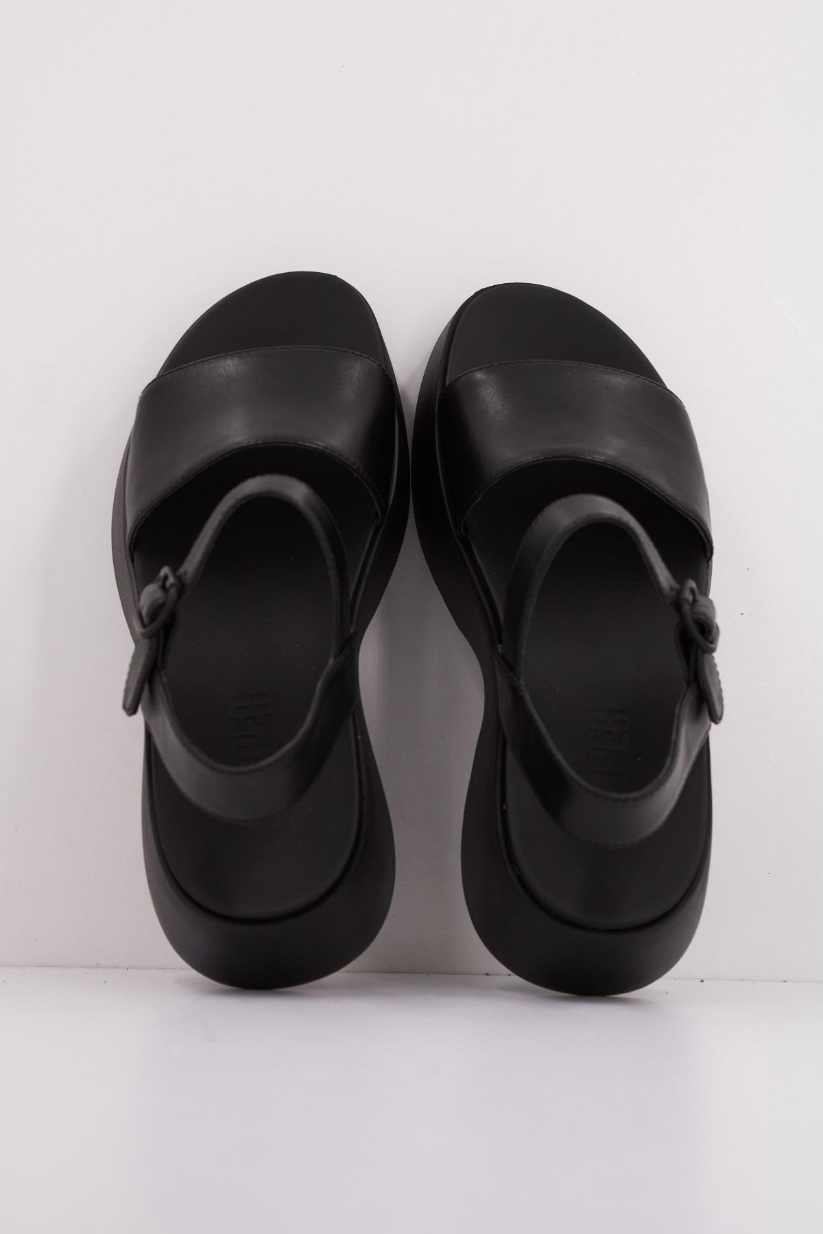 CAMPER TASHA en color NEGRO (3)