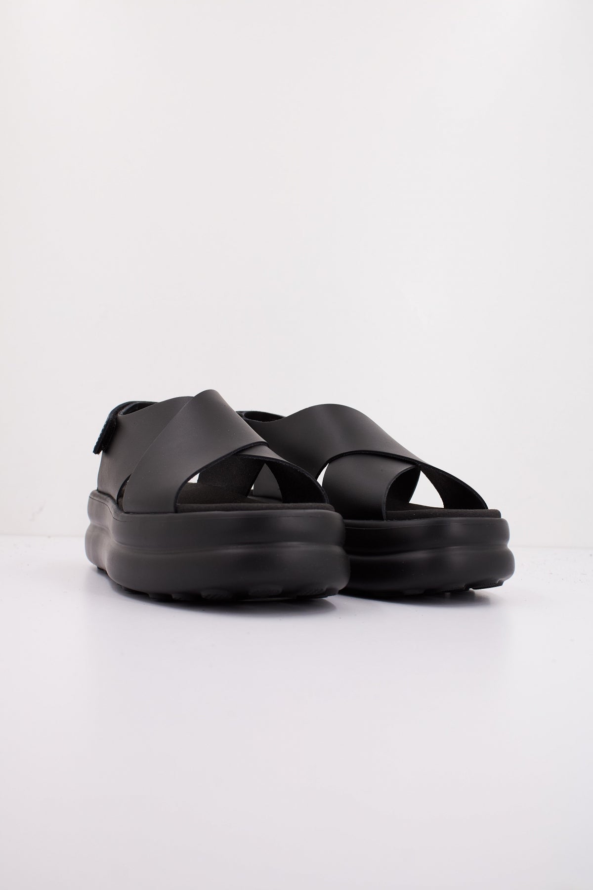 CAMPER K- en color NEGRO (2)