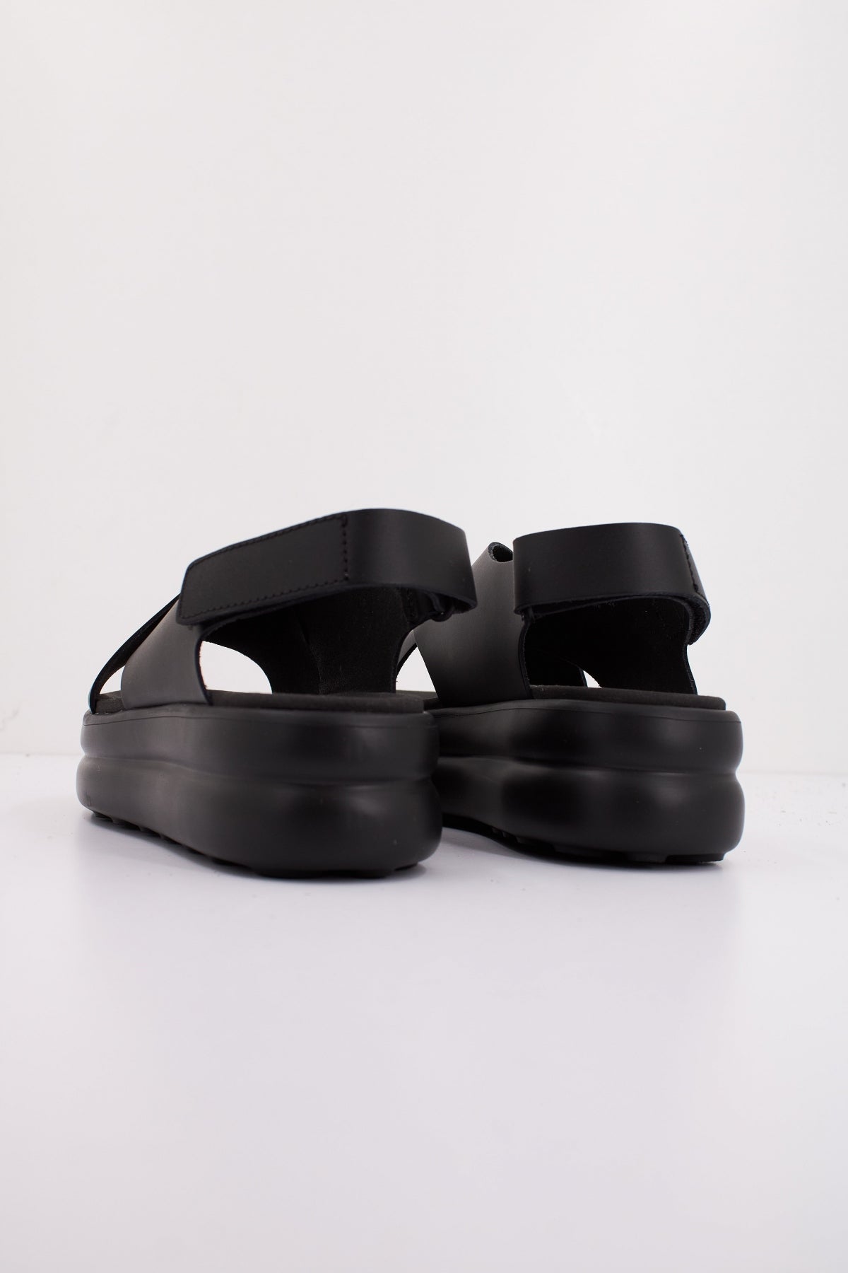 CAMPER K- en color NEGRO (4)
