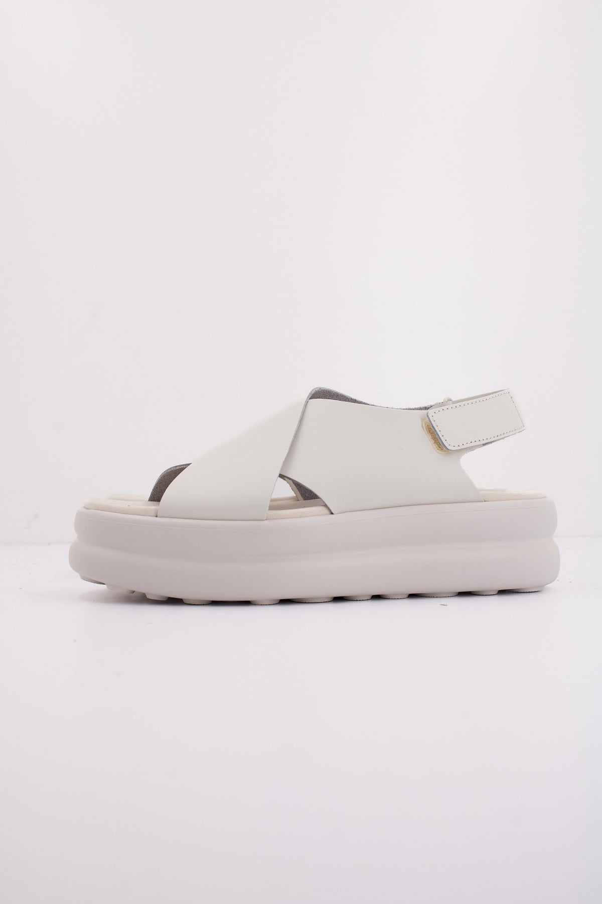 CAMPER K- en color BLANCO (1)