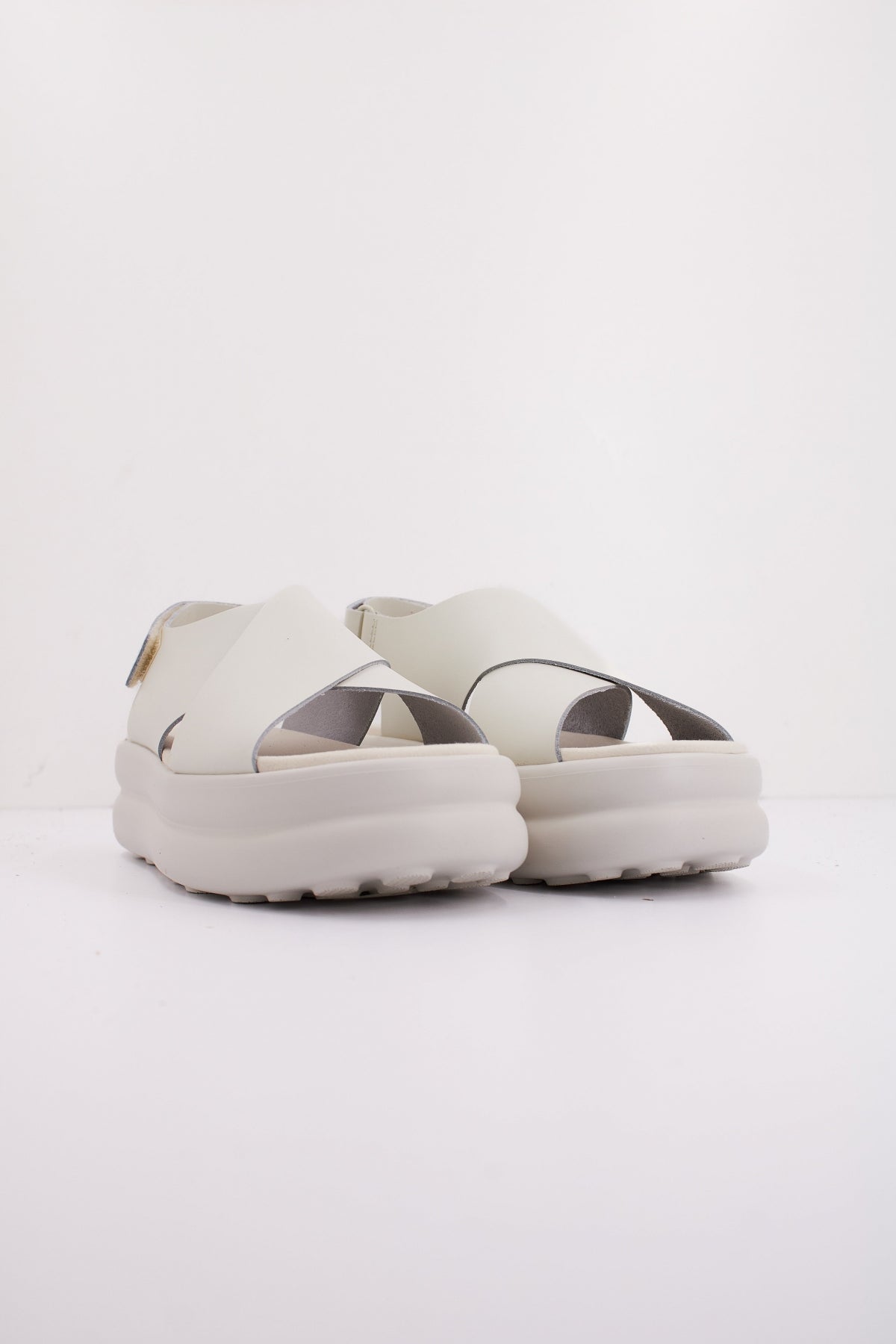 CAMPER K- en color BLANCO (2)