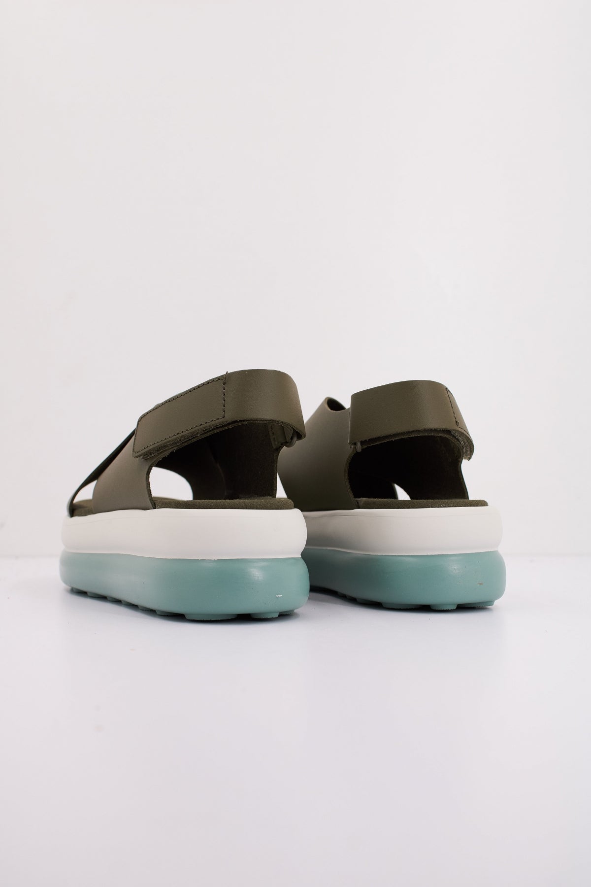 CAMPER K- en color VERDE (4)